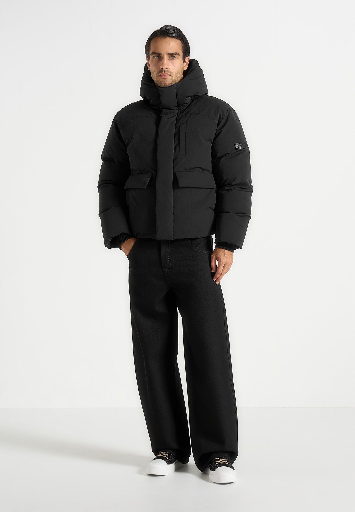 Casey - Unisex Minimal Raglan Puffer Jacket - Black 
