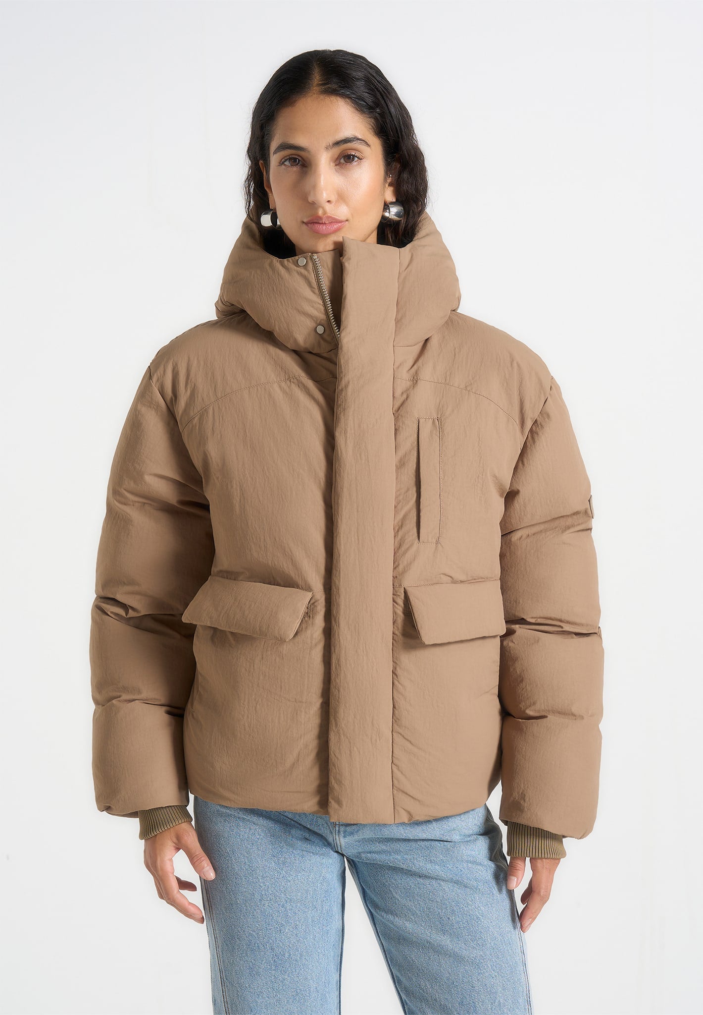Casey - Unisex Minimal Raglan Puffer Jacket - Taupe 