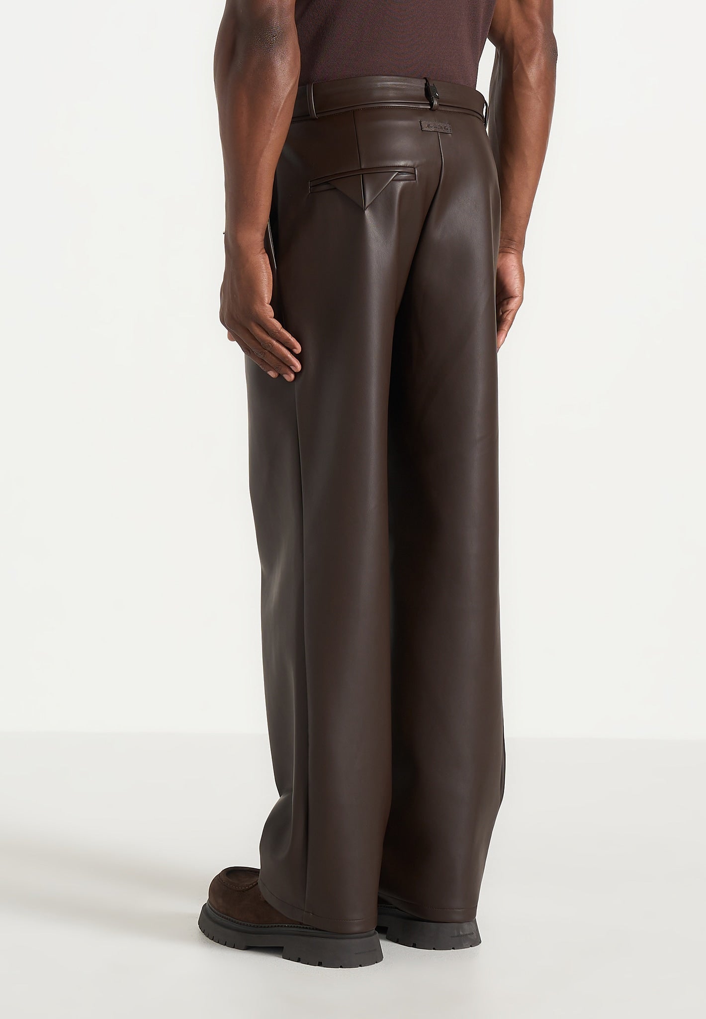 Serge - Relaxed Fit Leather Pleated Pants - Brown