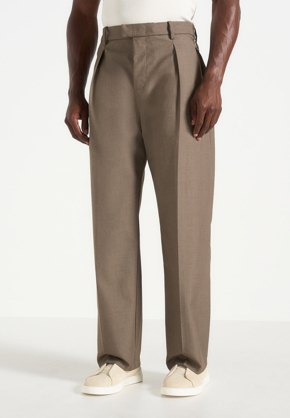 dorian-pleated-tailored-trousers-khaki