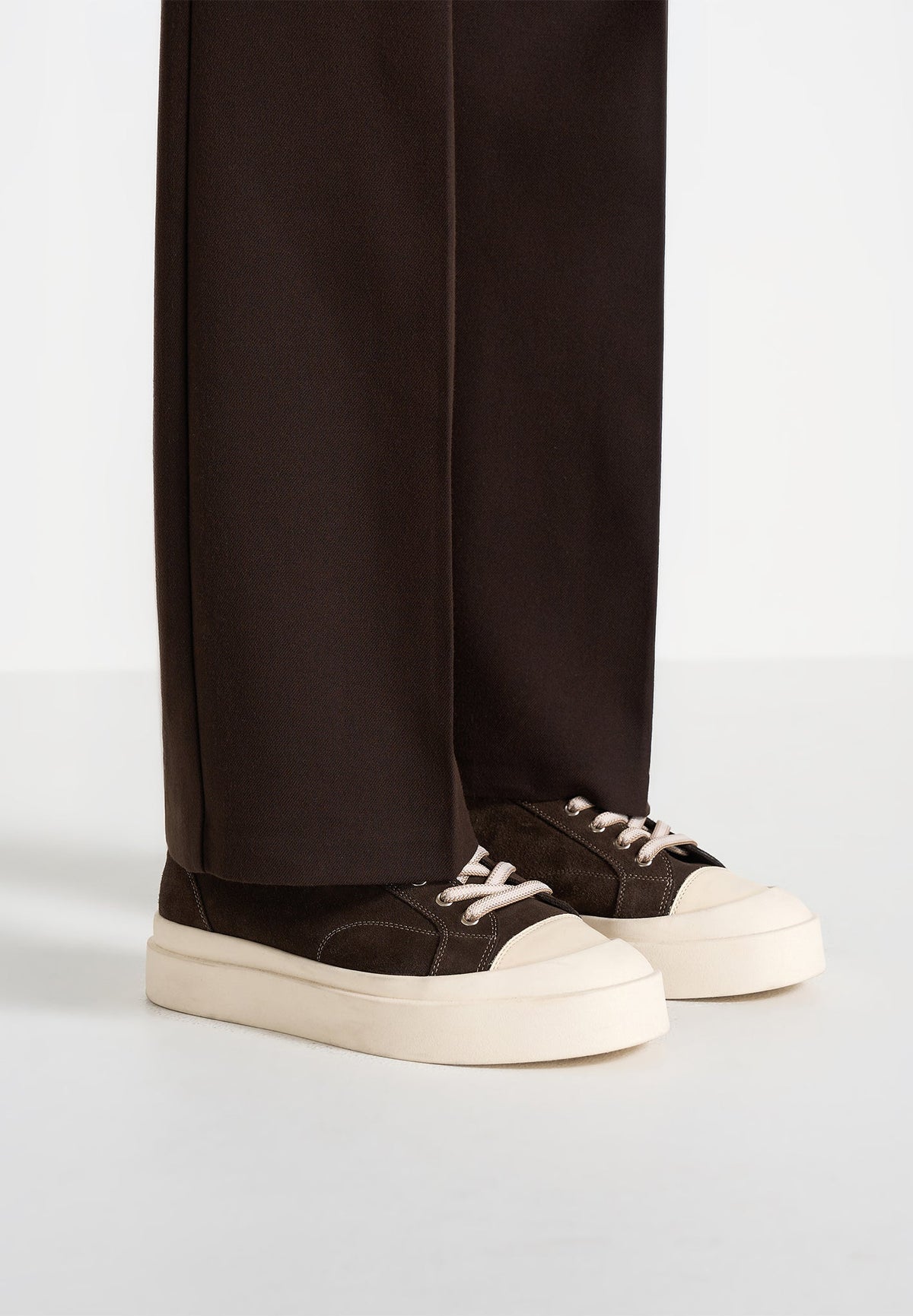 Vienna - Suede Contrast Stitch Sneaker - Brown