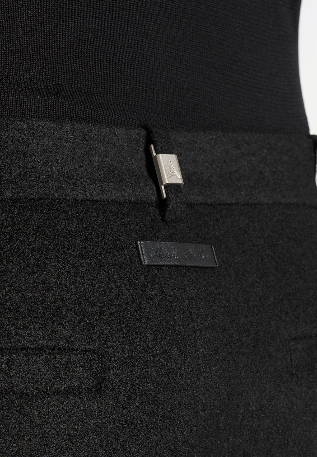 Dorian - Herringbone Brushed Wool Pleated Pants - Black
