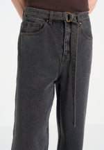 wide-leg-belted-jeans-black-wash