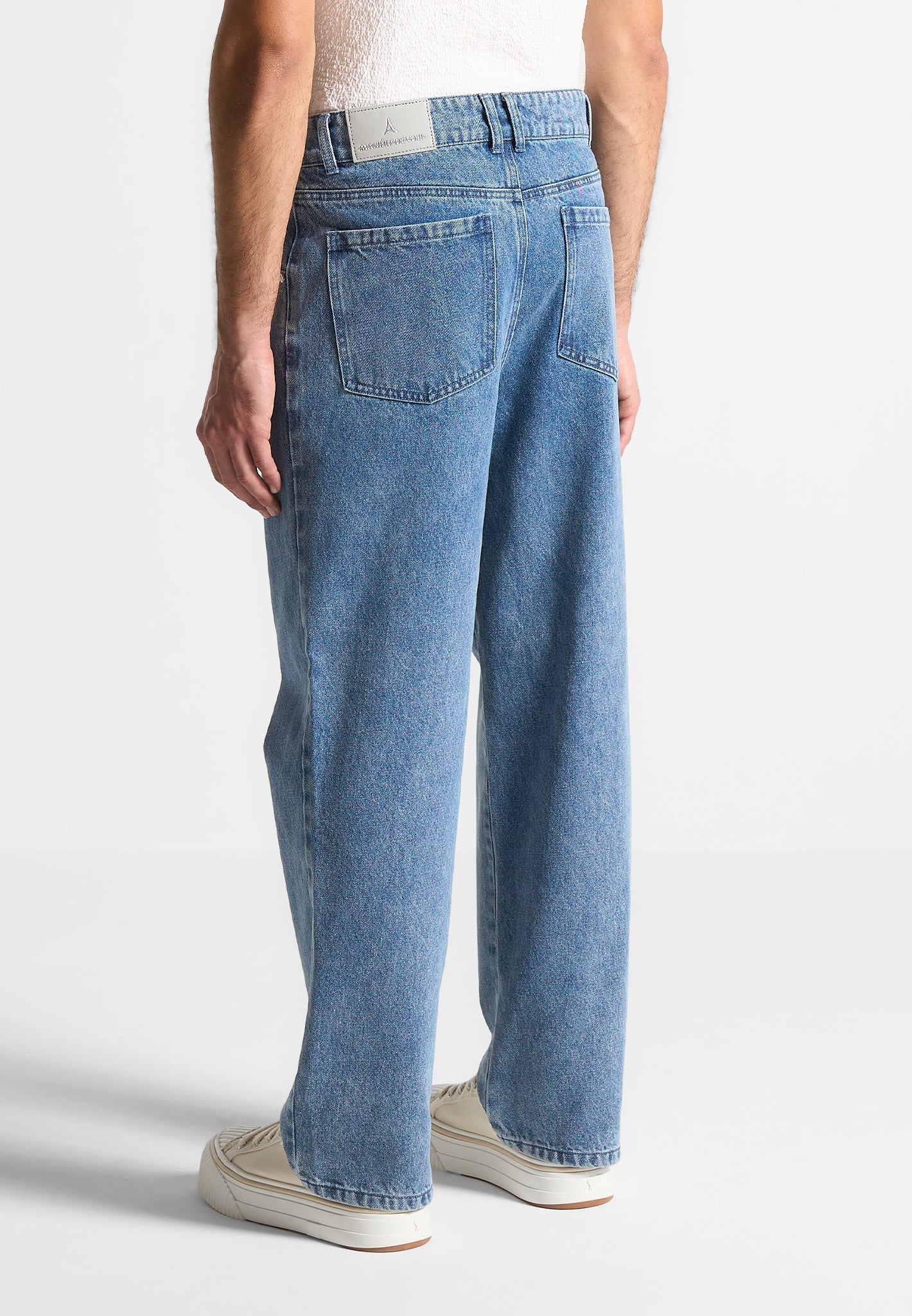 Pleated Jeans - Washed Blue