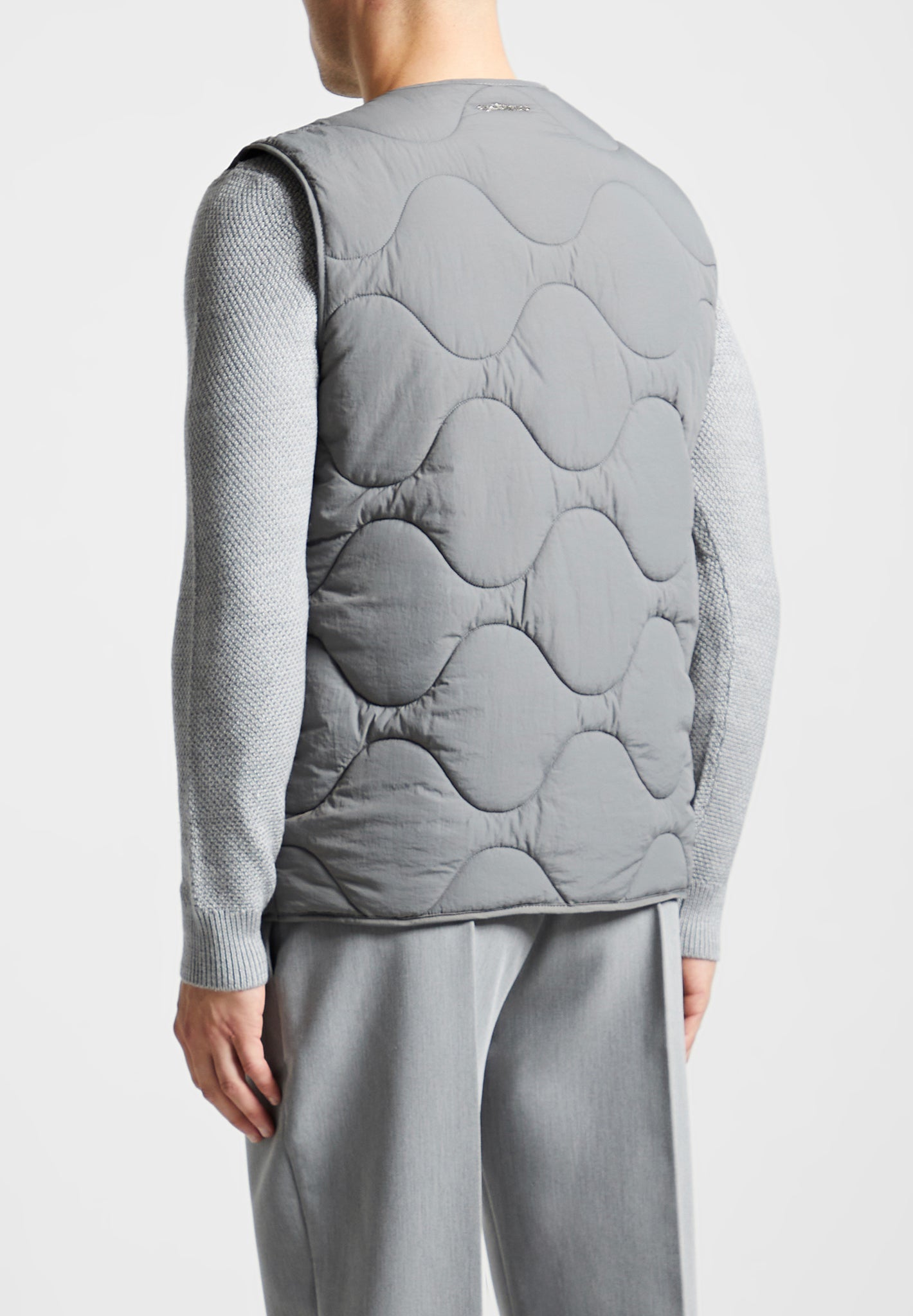 quilted-pattern-gilet-grey
