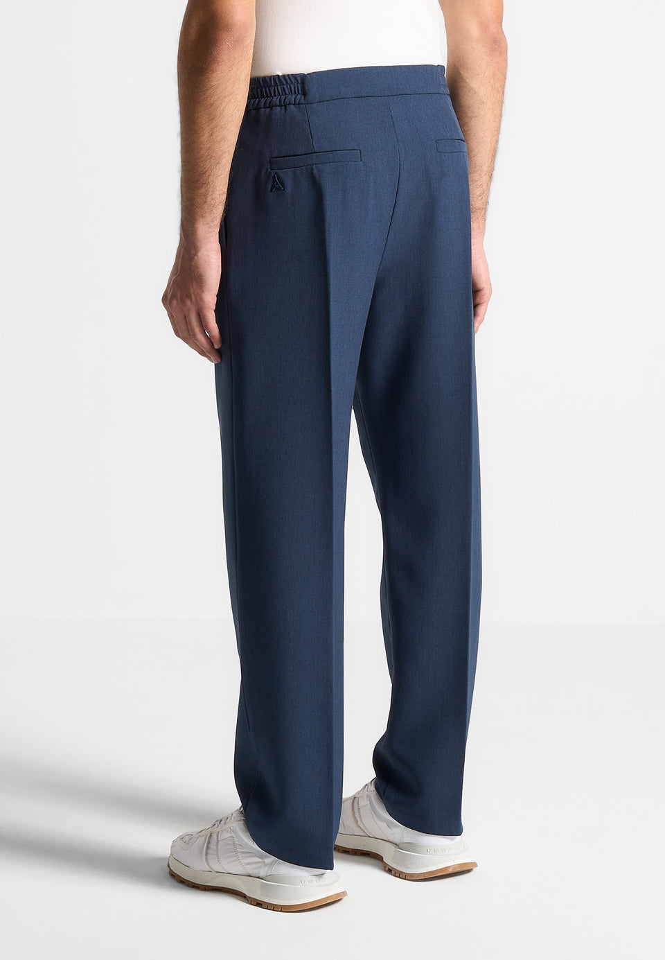 relaxed-fit-hatched-pleated-tailored-trousers-blue