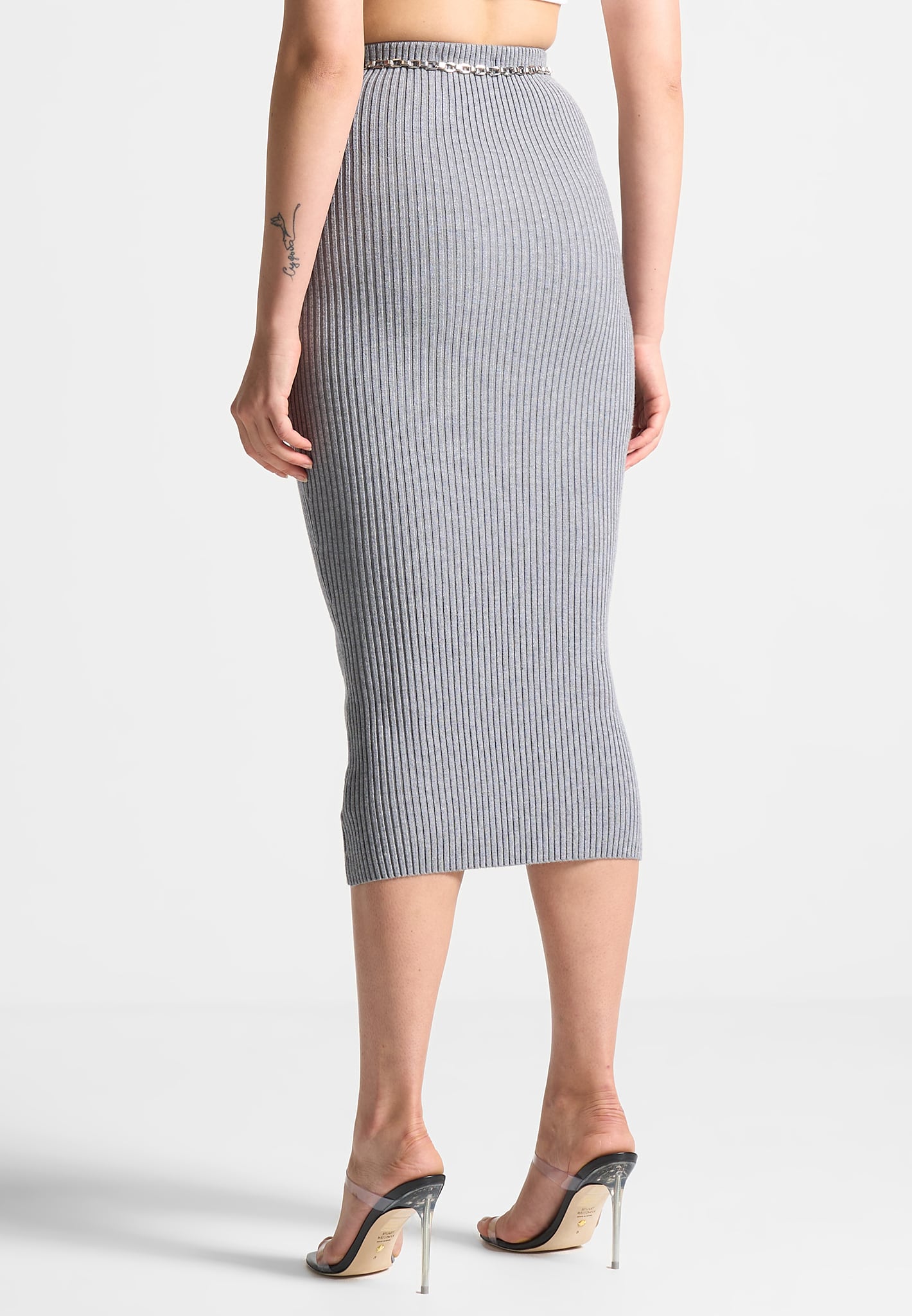 ribbed-knit-midaxi-skirt-with-chain-belt-grey