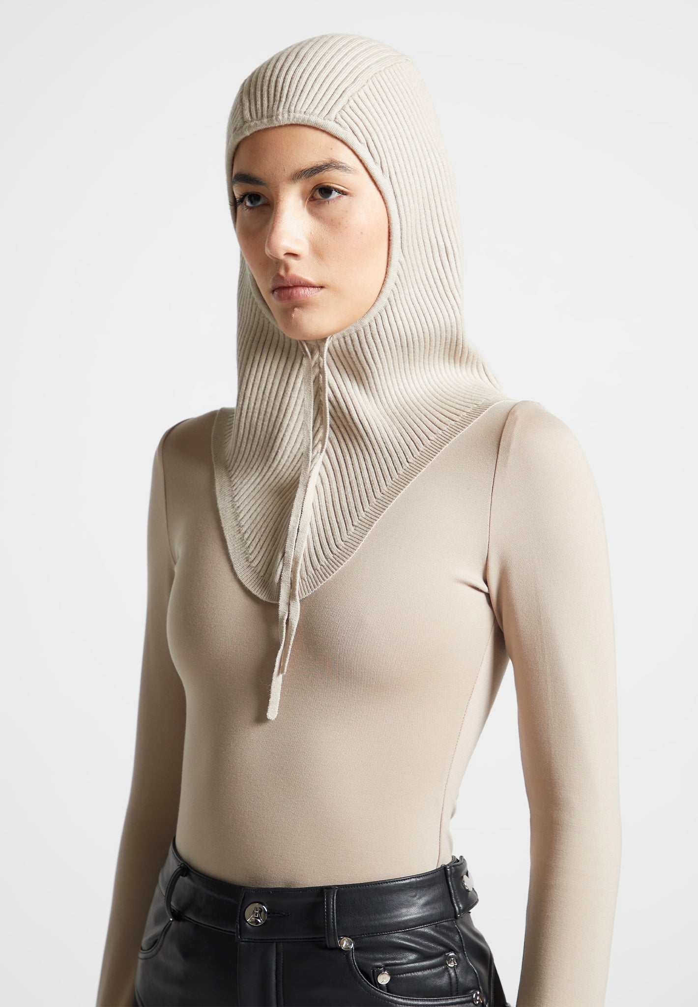 ribbed-knitted-snood-beige