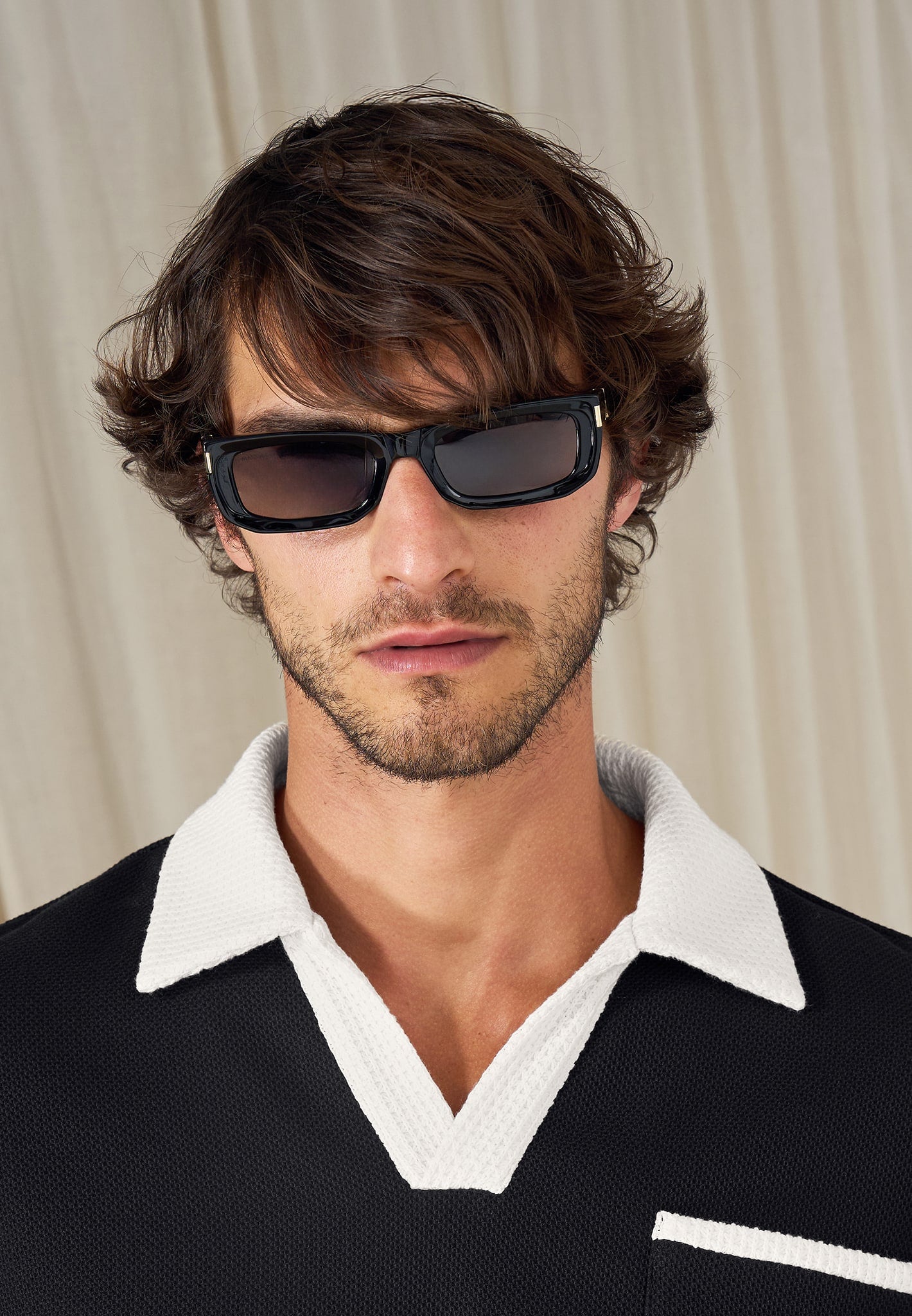 milan-curved-frame-sunglasses-black