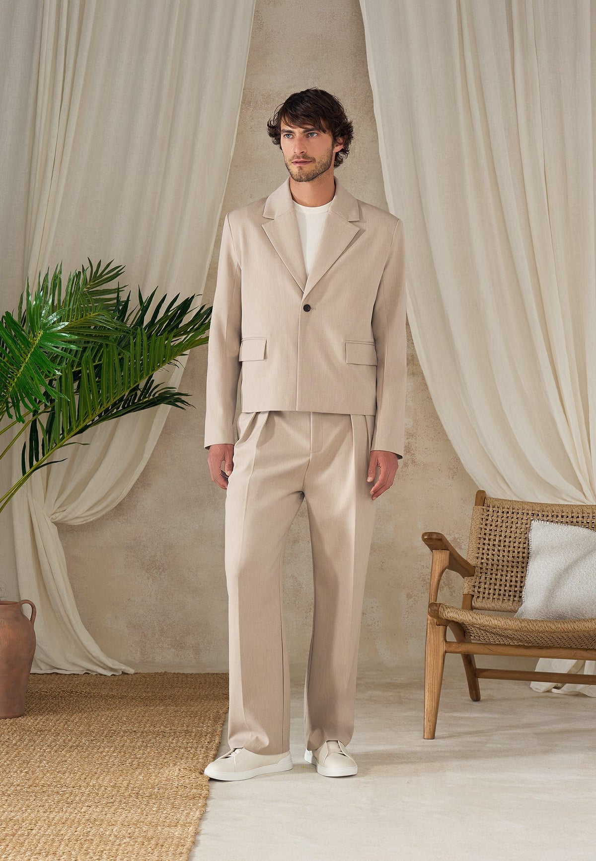 Silas - Tailored Cropped Blazer - Beige