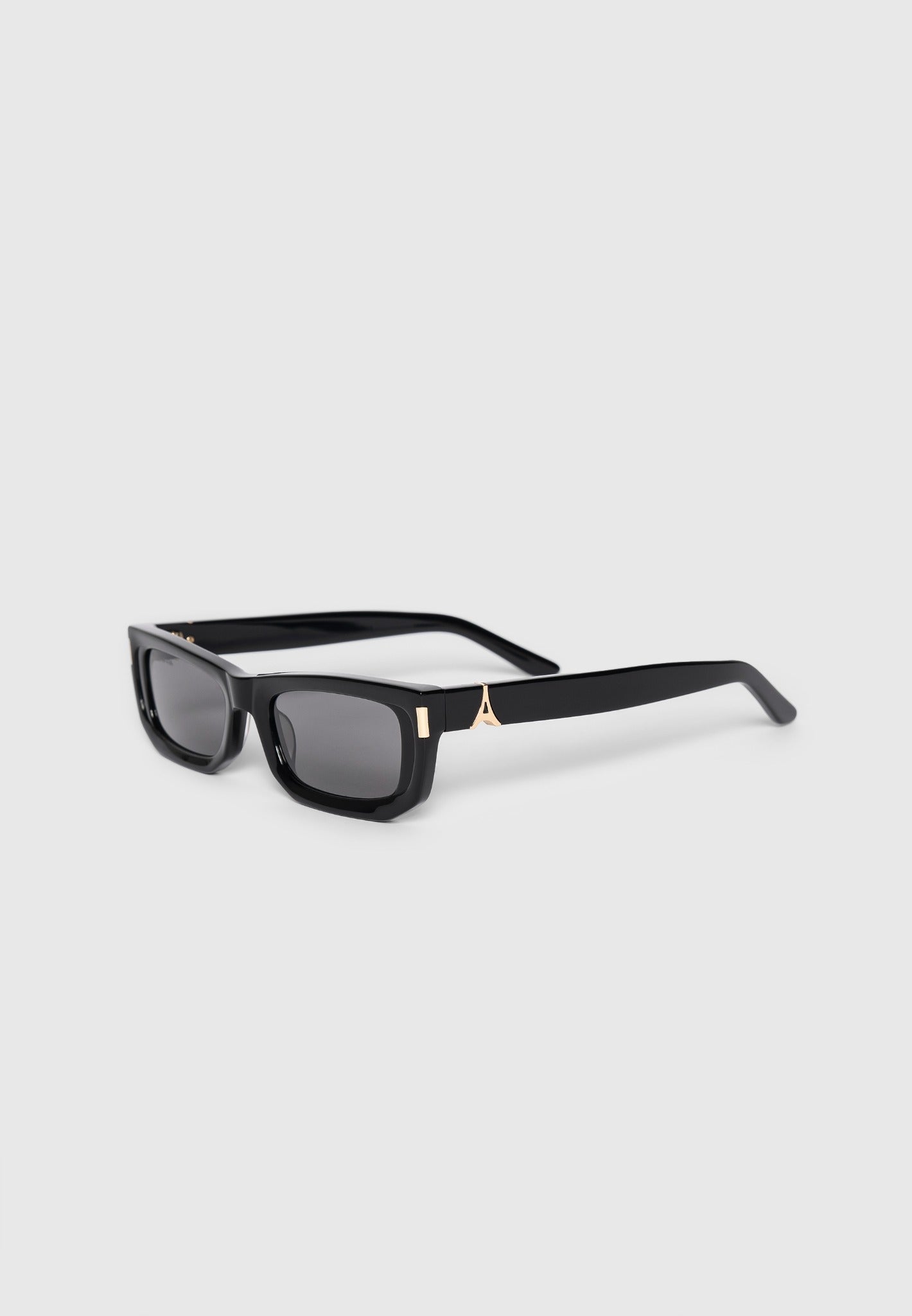 milan-curved-frame-sunglasses-black