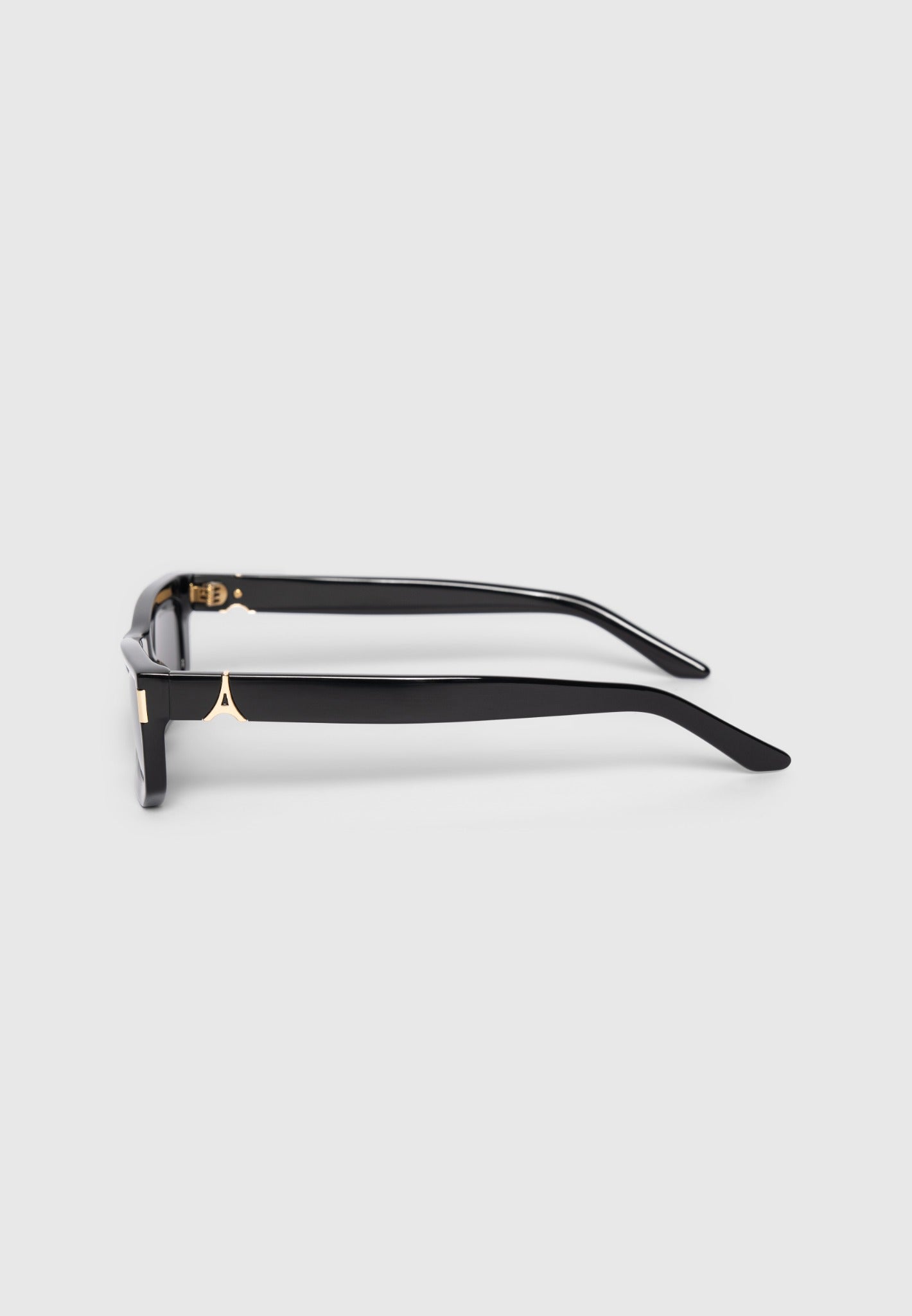 milan-curved-frame-sunglasses-black