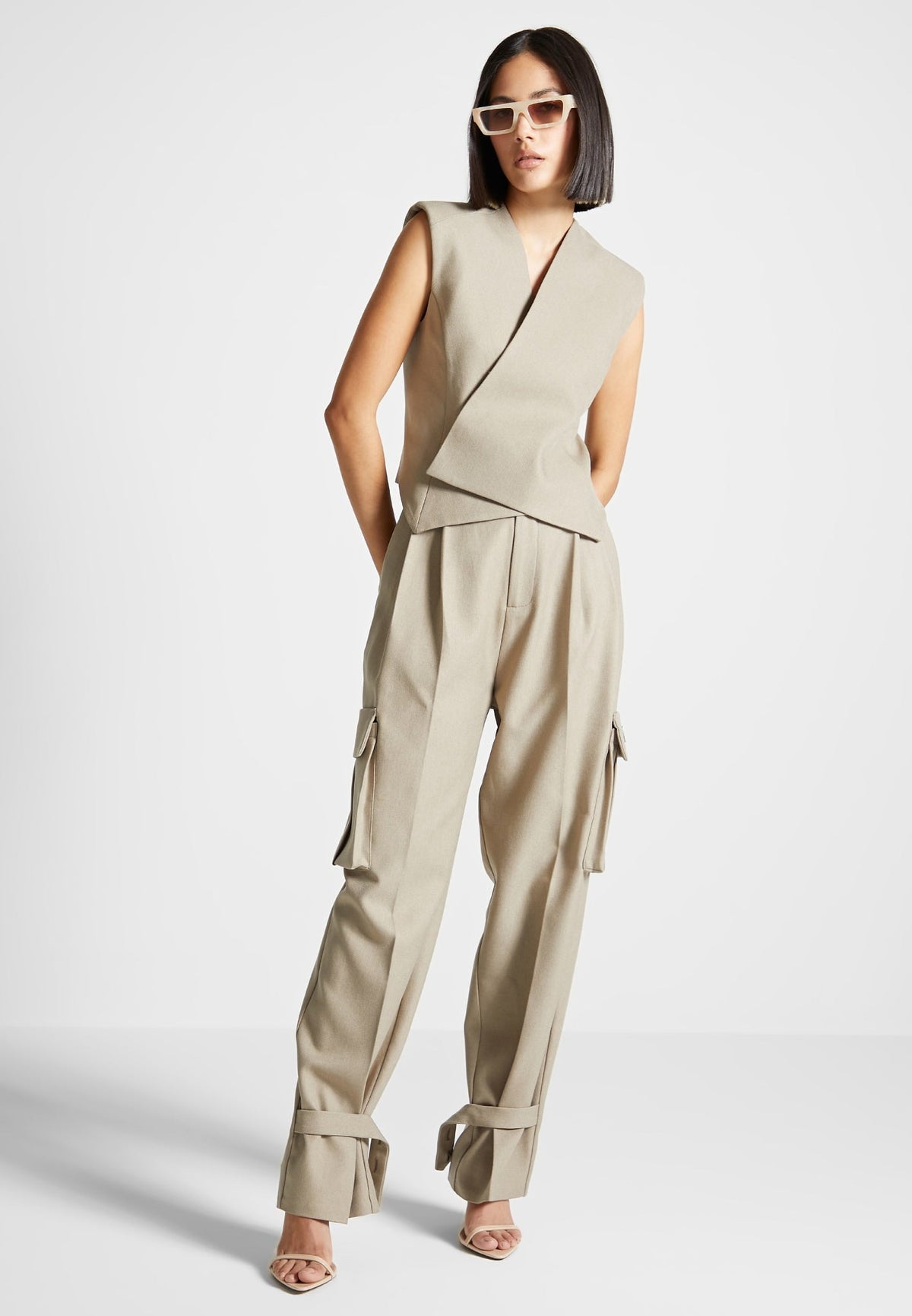 Tailored Pleated Cargo Trousers - Beige | Manière De Voir USA
