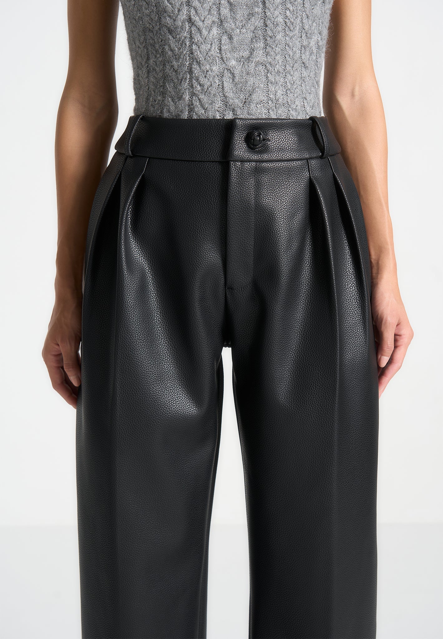 pebbled-leather-pleated-stacked-trousers-black