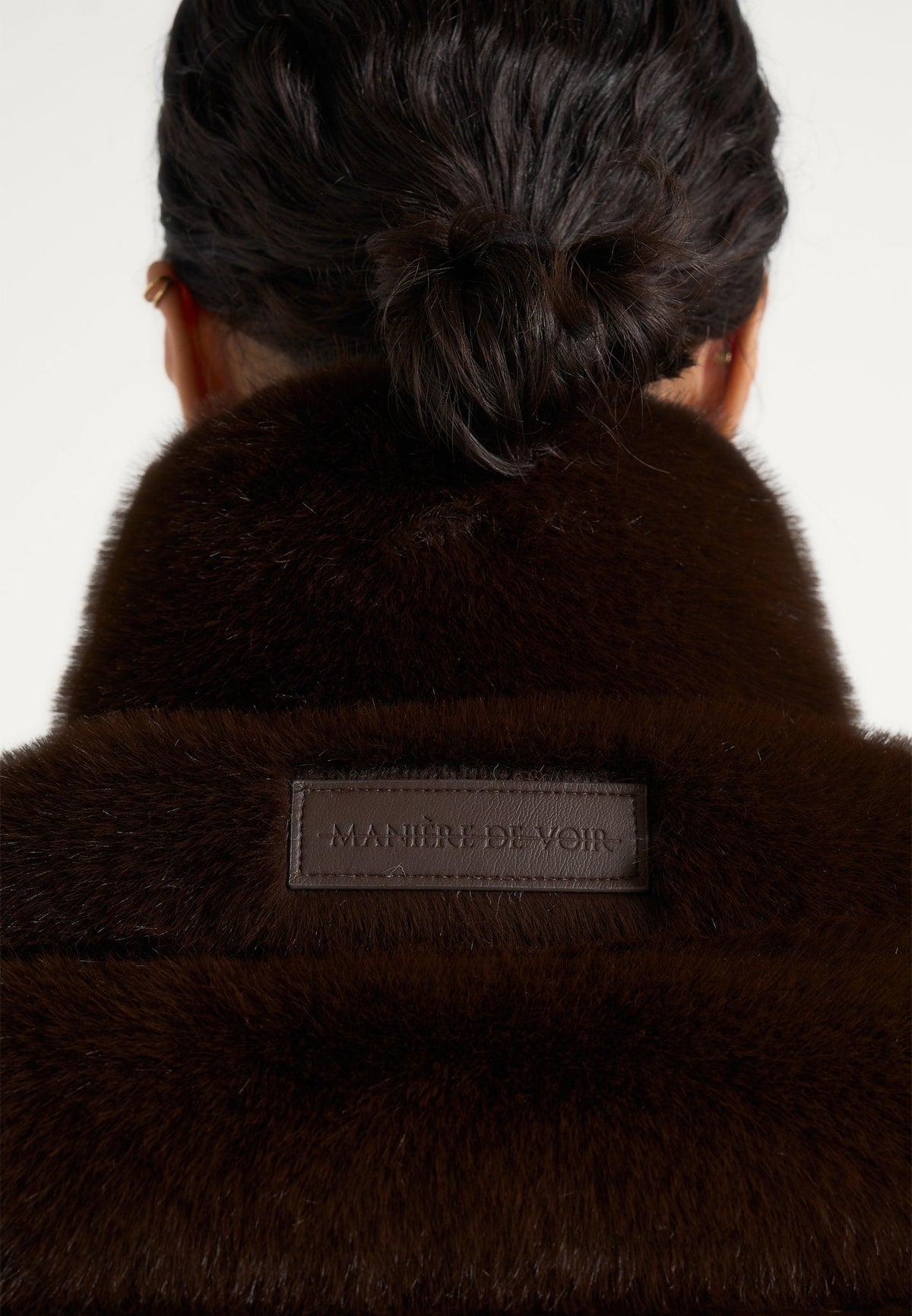 Ama - Plush Cropped Puffer Jacket - Brown