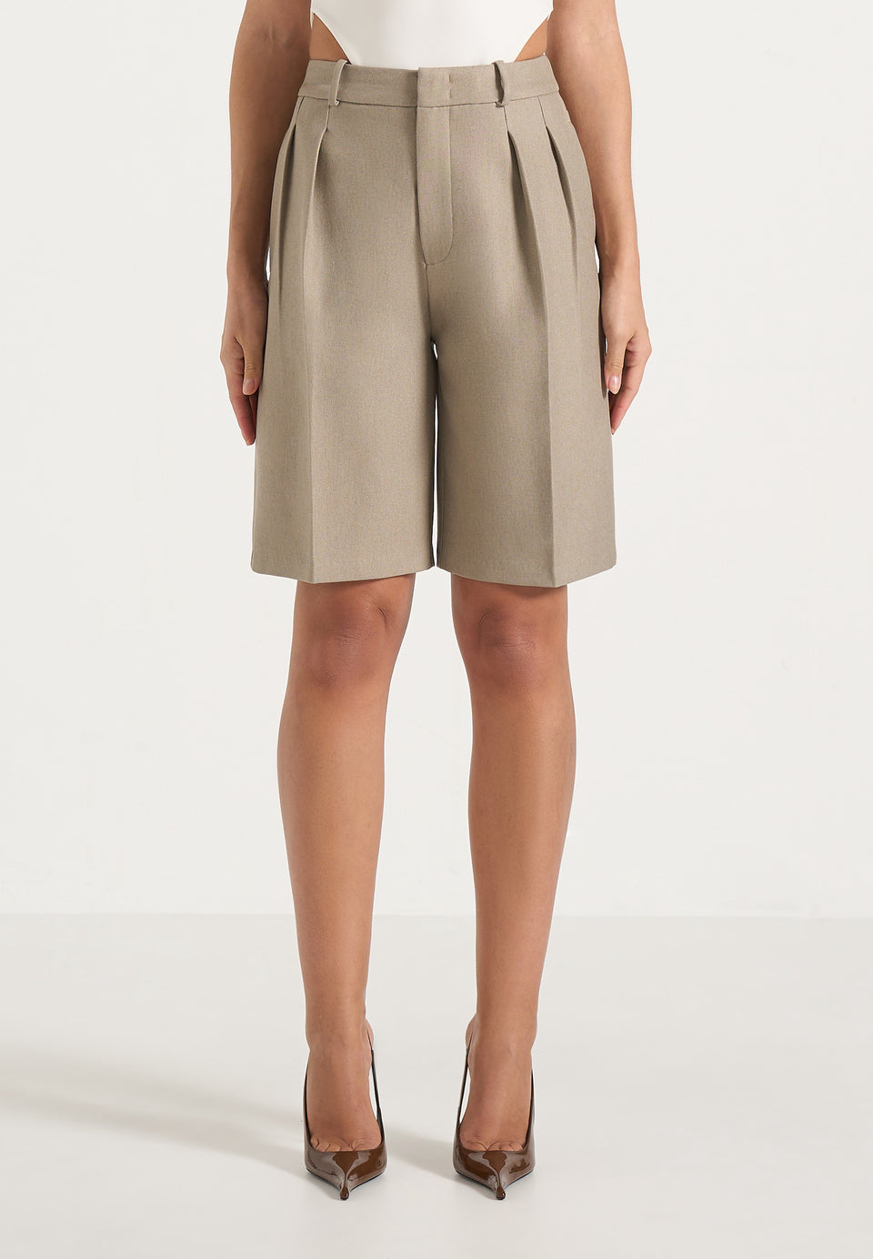 lorette-double-pleat-tailored-shorts-beige