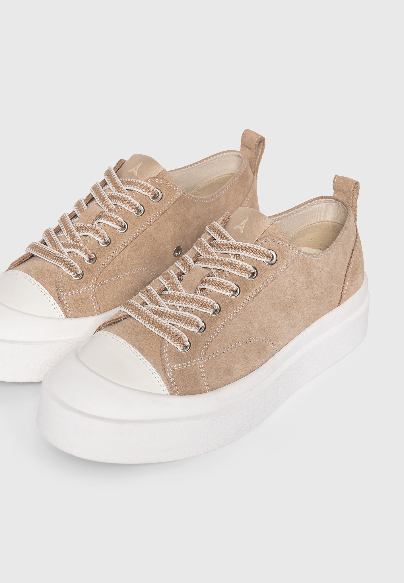 womens-vienna-suede-contrast-stitch-sneaker-beige