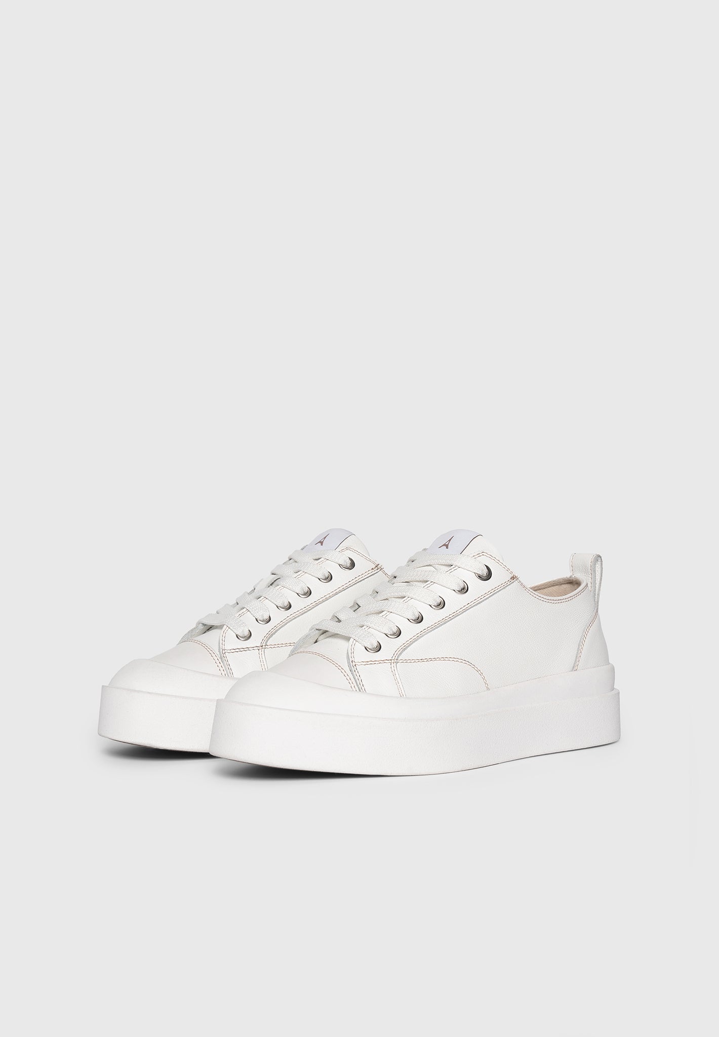 Women's Vienna - Leather Contrast Stitch Sneaker - White