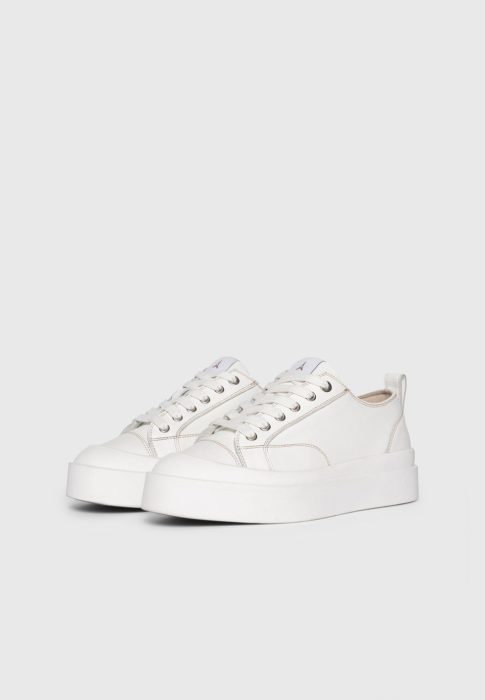 womens-vienna-leather-contrast-stitch-sneaker-white