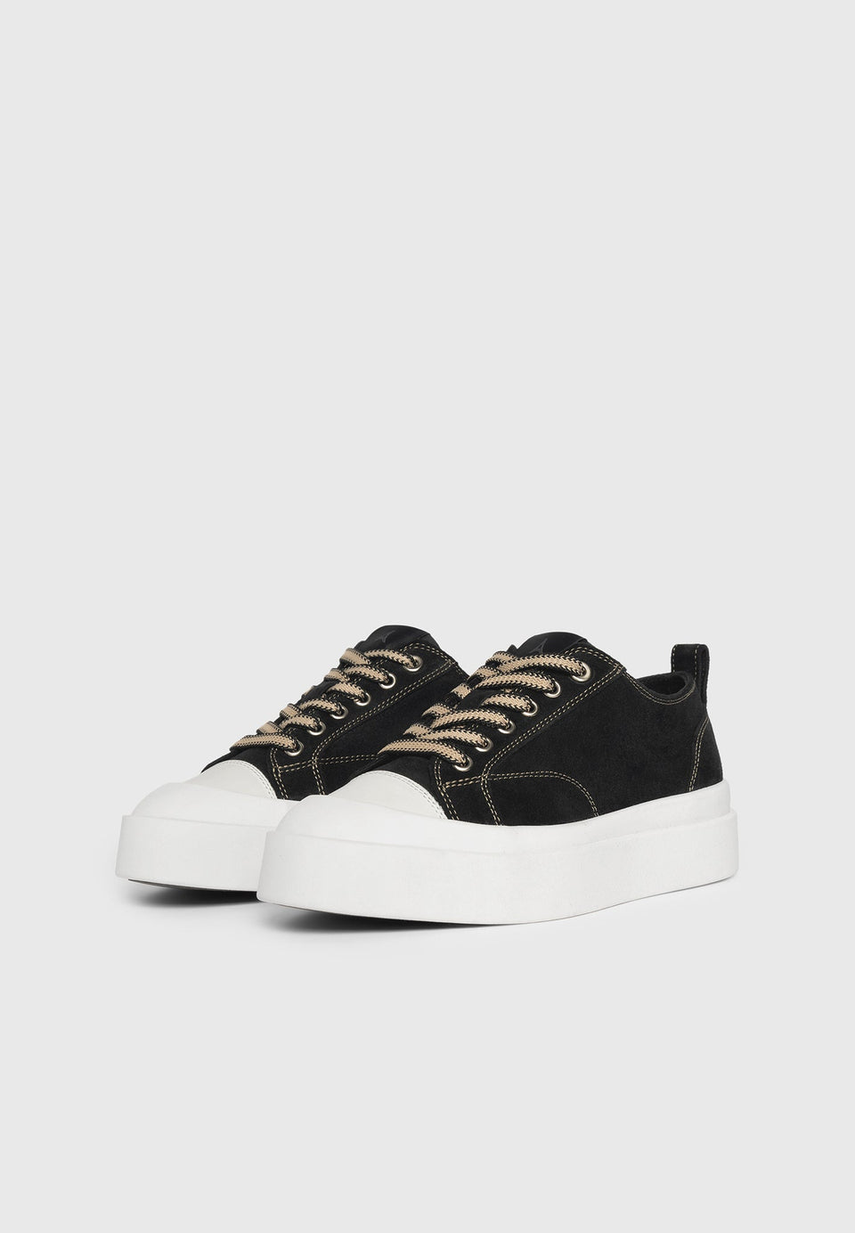 womens-vienna-suede-contrast-stitch-sneaker-black