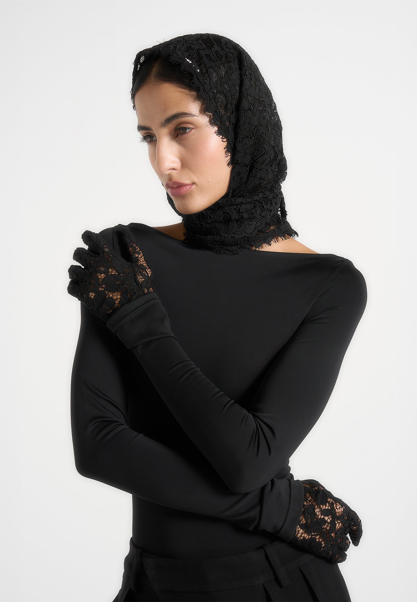 kadia-lace-head-scarf-black 
