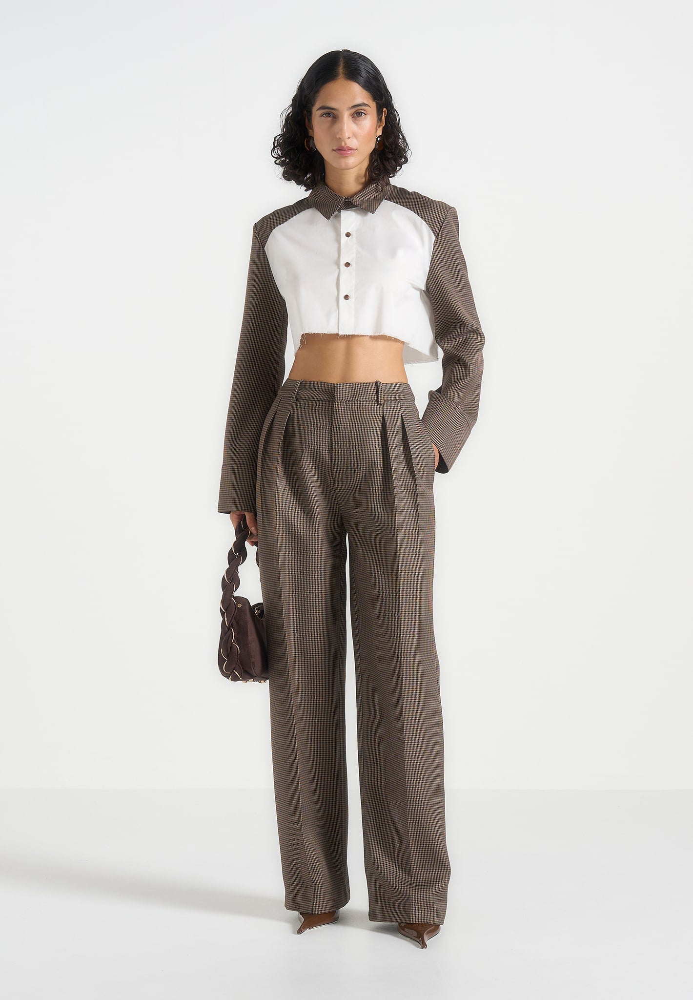 Bernadette - Houndstooth Cotton Cropped Shirt - White/Brown 