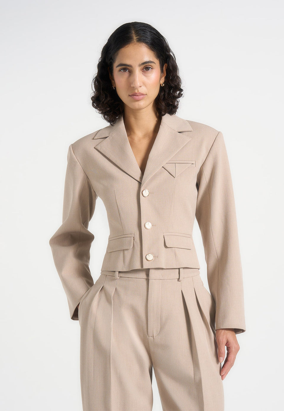 prisca-tailored-cropped-blazer-beige