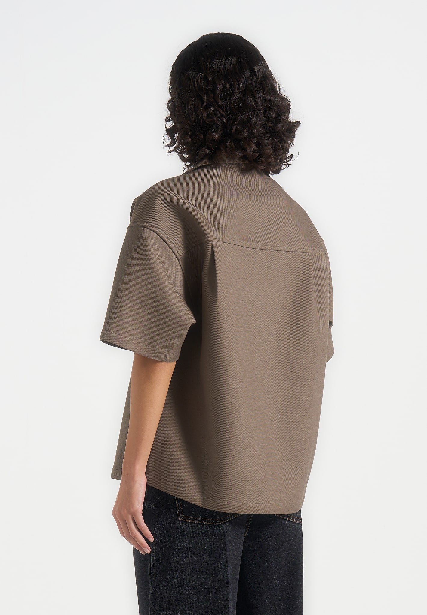 brook-unisex-signature-twill-boxy-shirt-olive