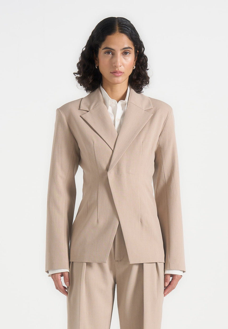 beatrice-tailored-cinched-blazer-beige
