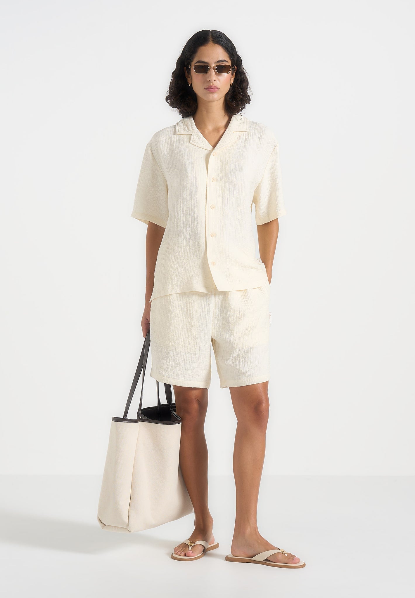 ari-unisex-textured-shorts-cream