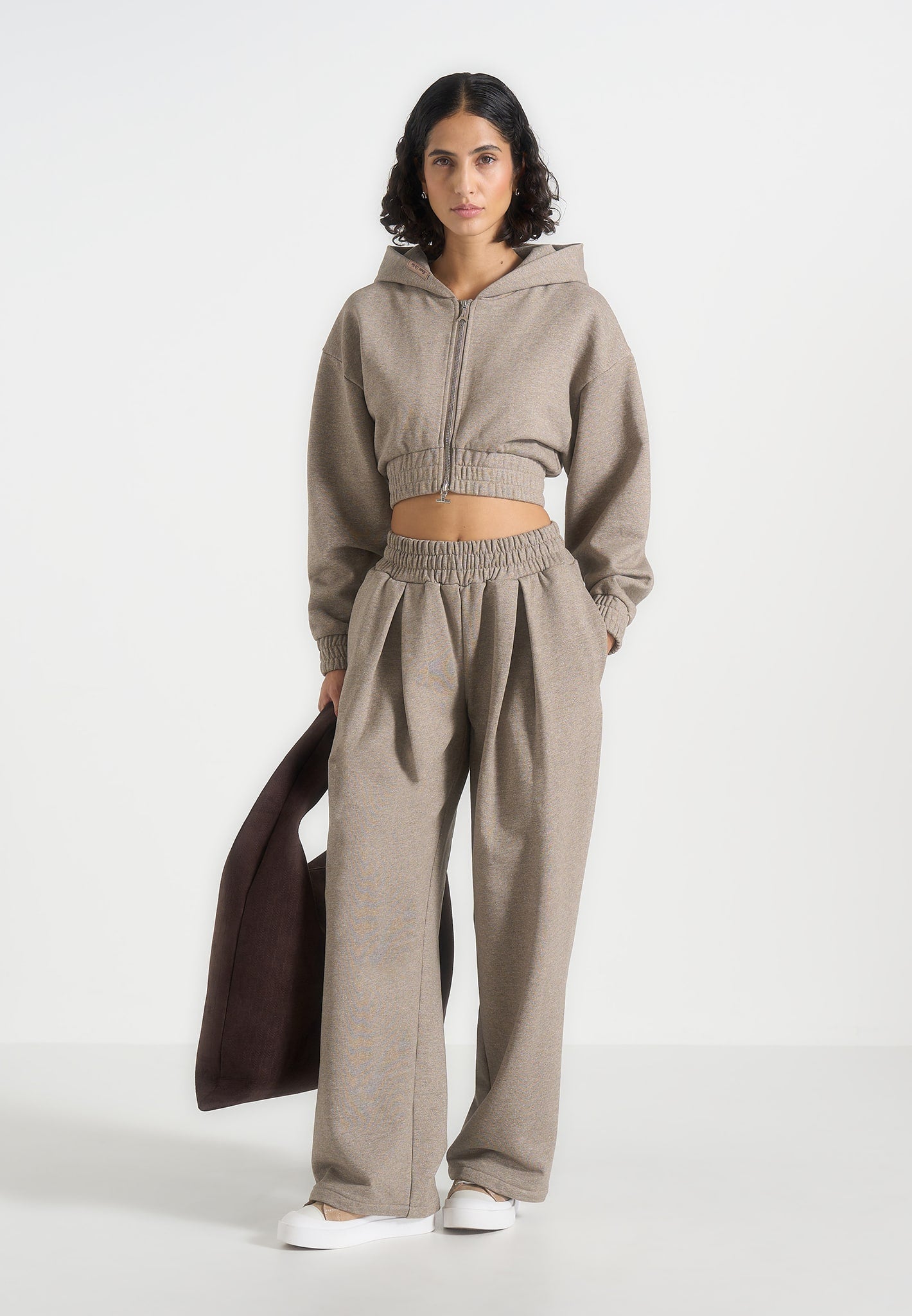 fanny-straight-leg-box-pleat-joggers-taupe