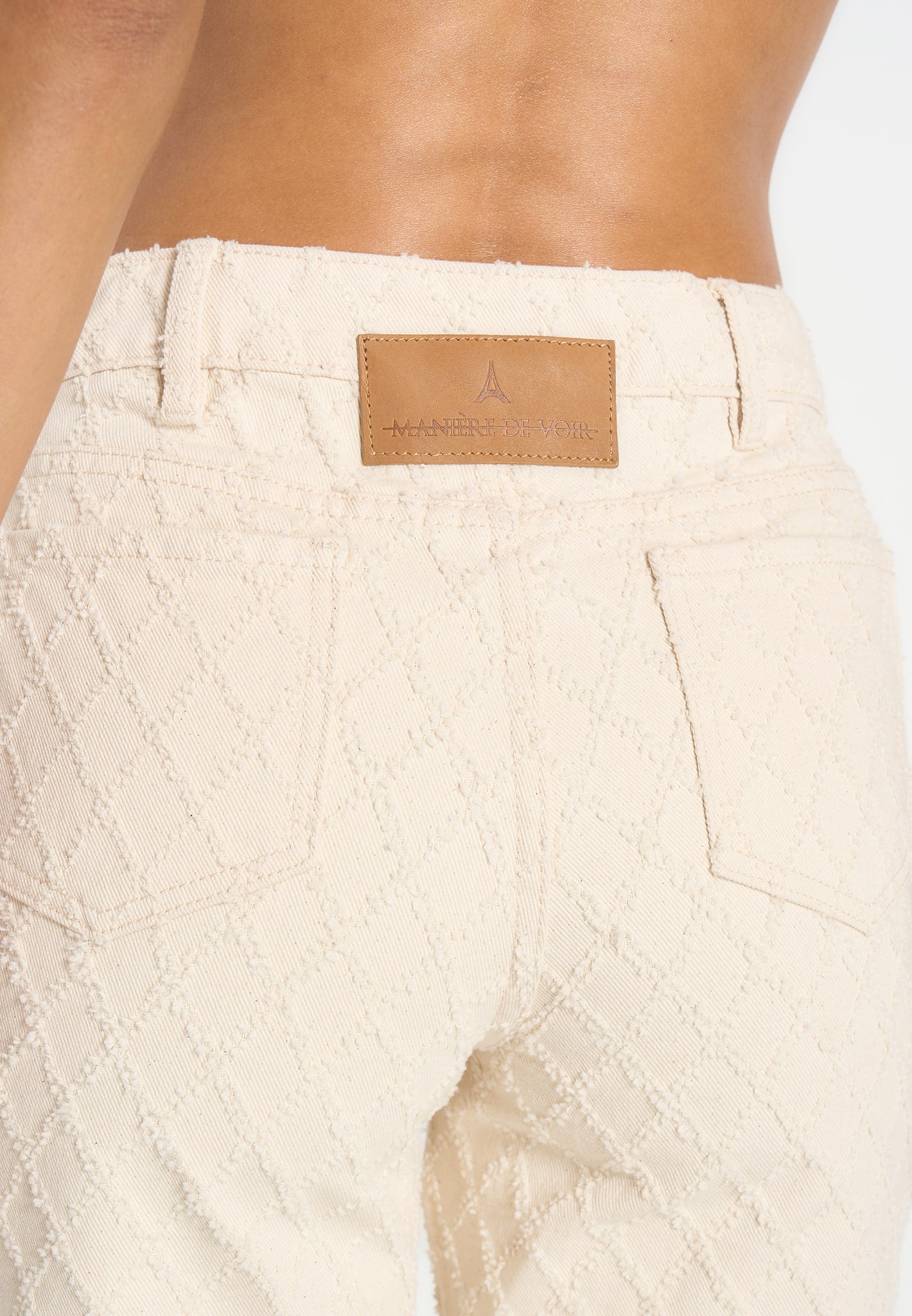 elyssa-diamond-stitch-denim-jeans-cream