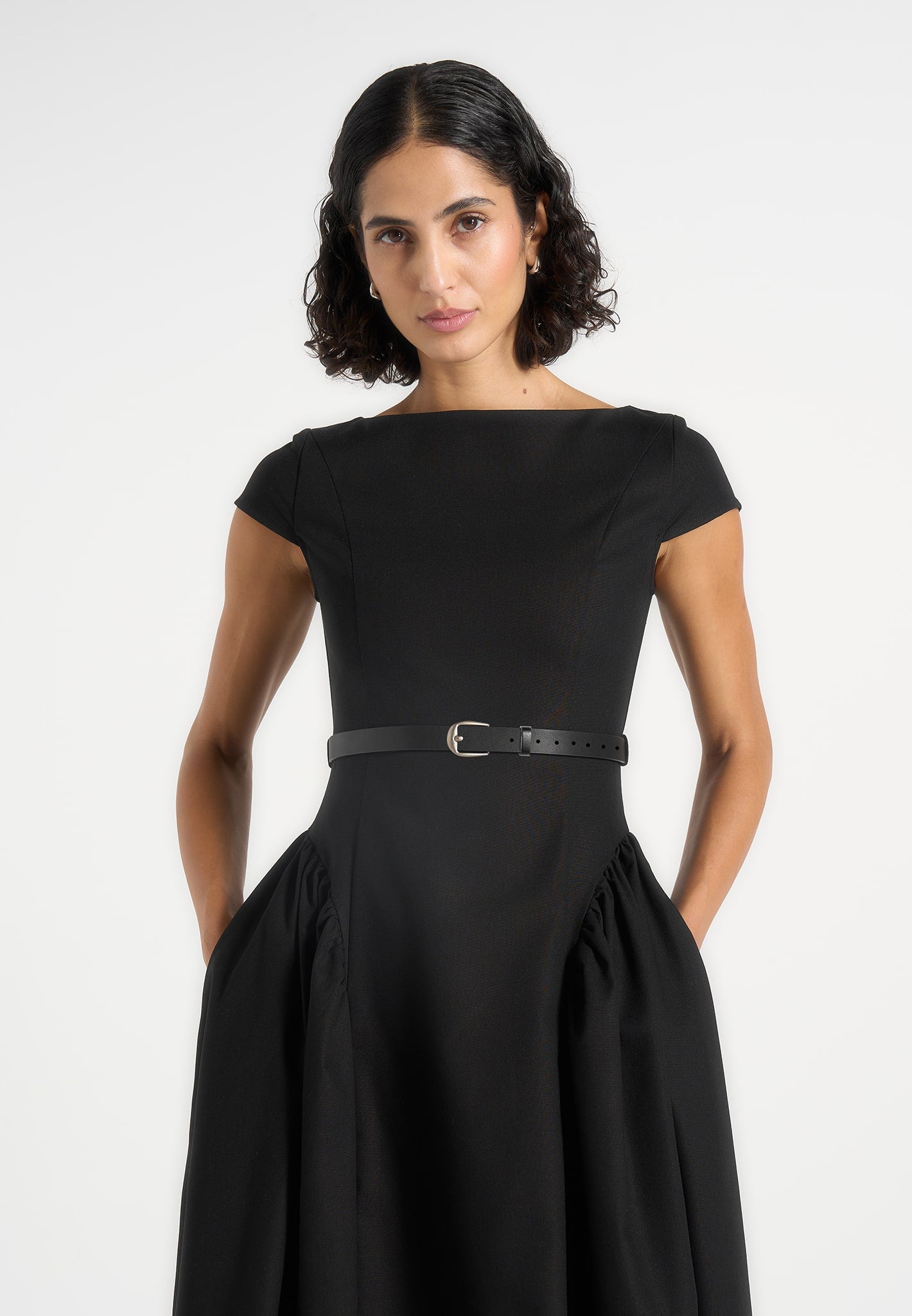Women's Boat Neck Belted Pleated Midi Dress - Black - US 4 - Gaia