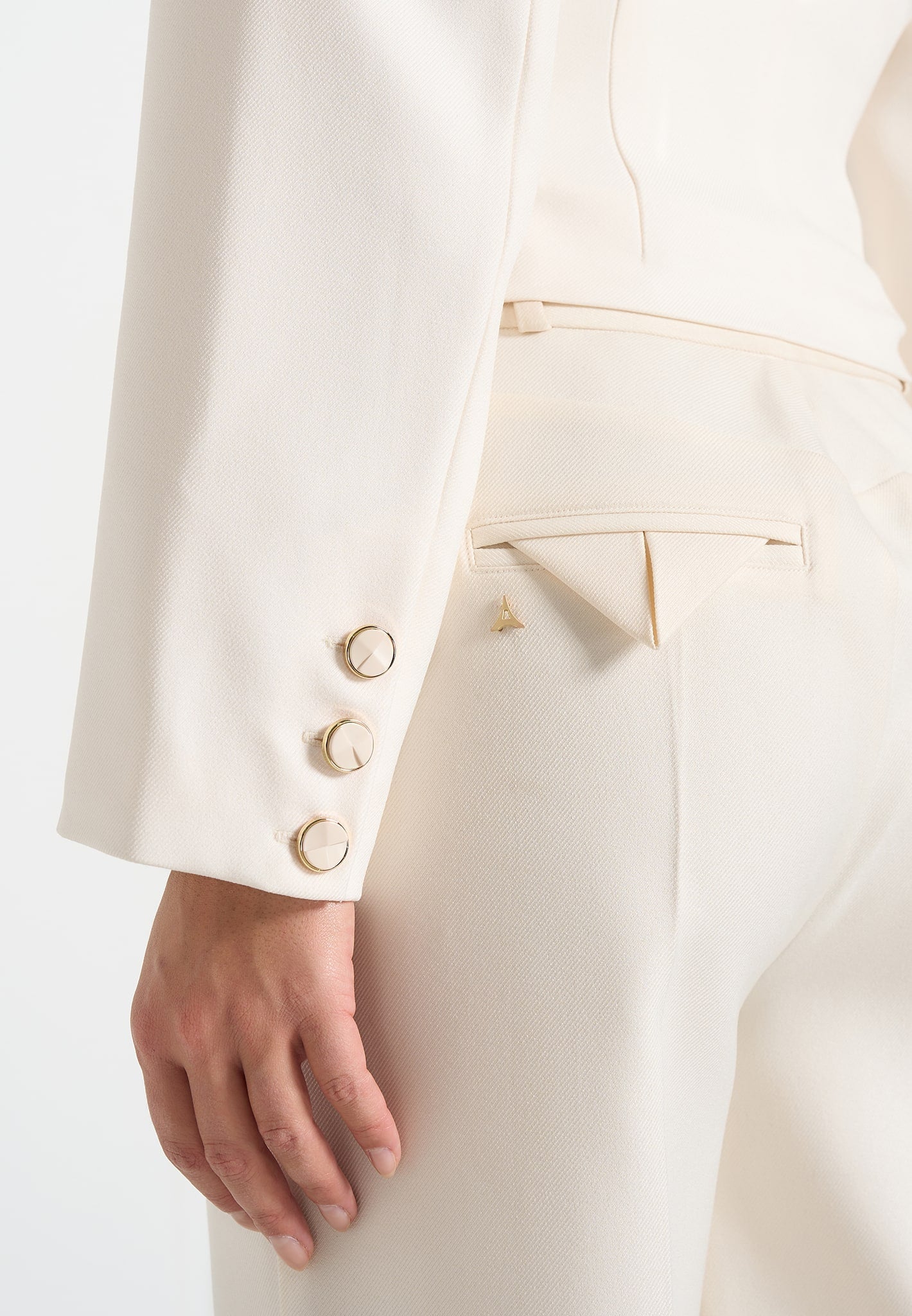 prisca-tailored-cropped-blazer-cream