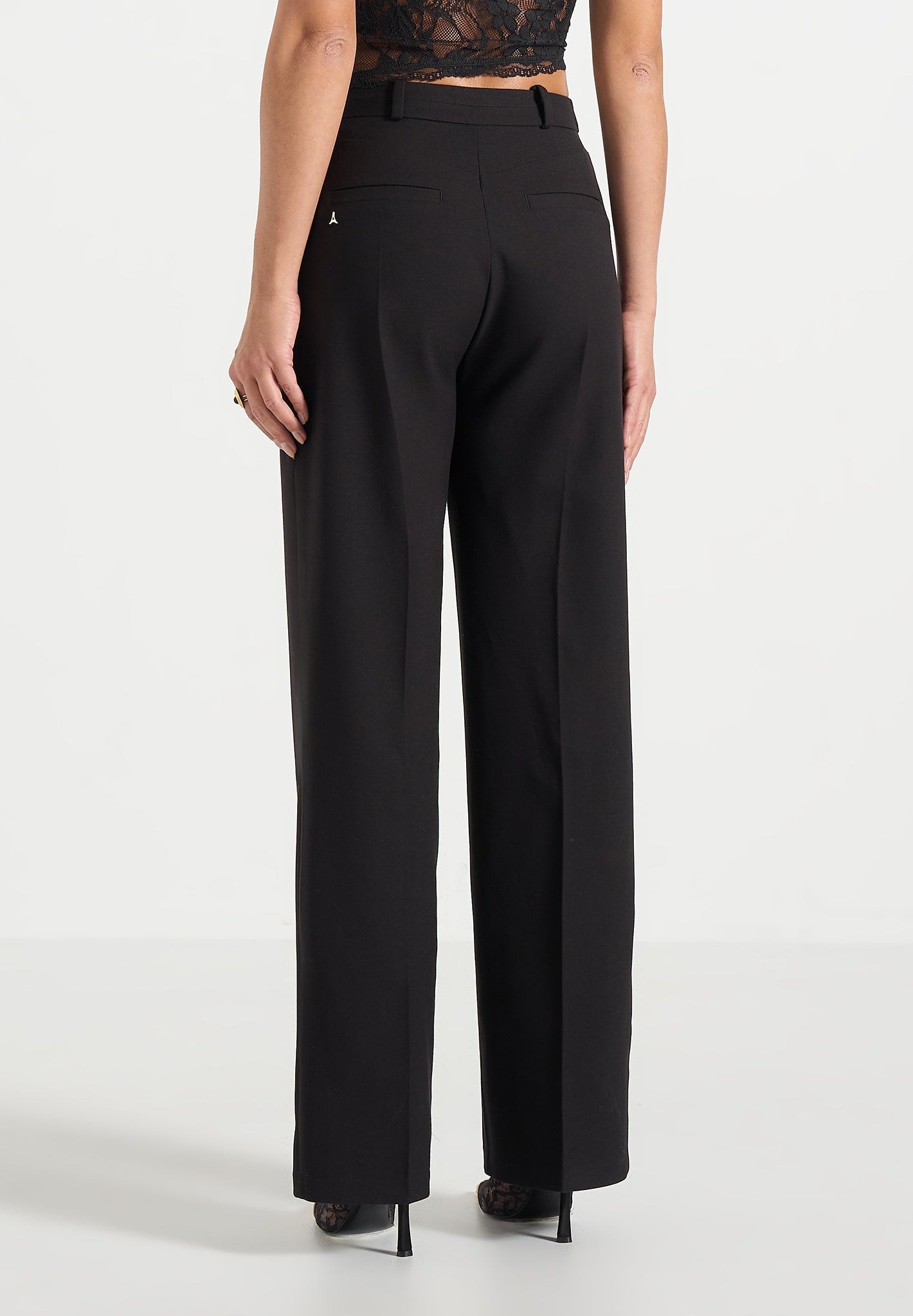 doria-tailored-trousers-with-waistband-detail-black