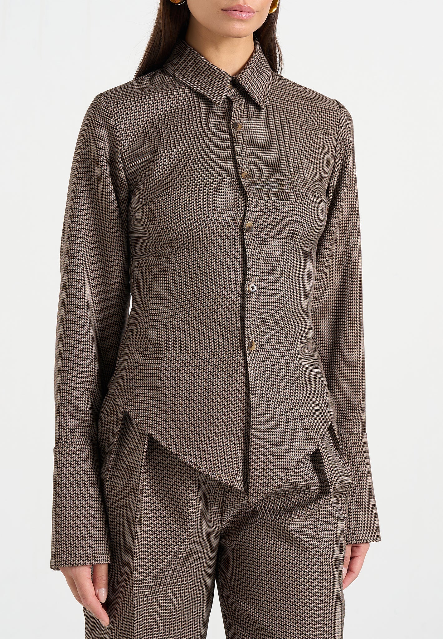 sonia-houndstooth-cinch-shirt-brown