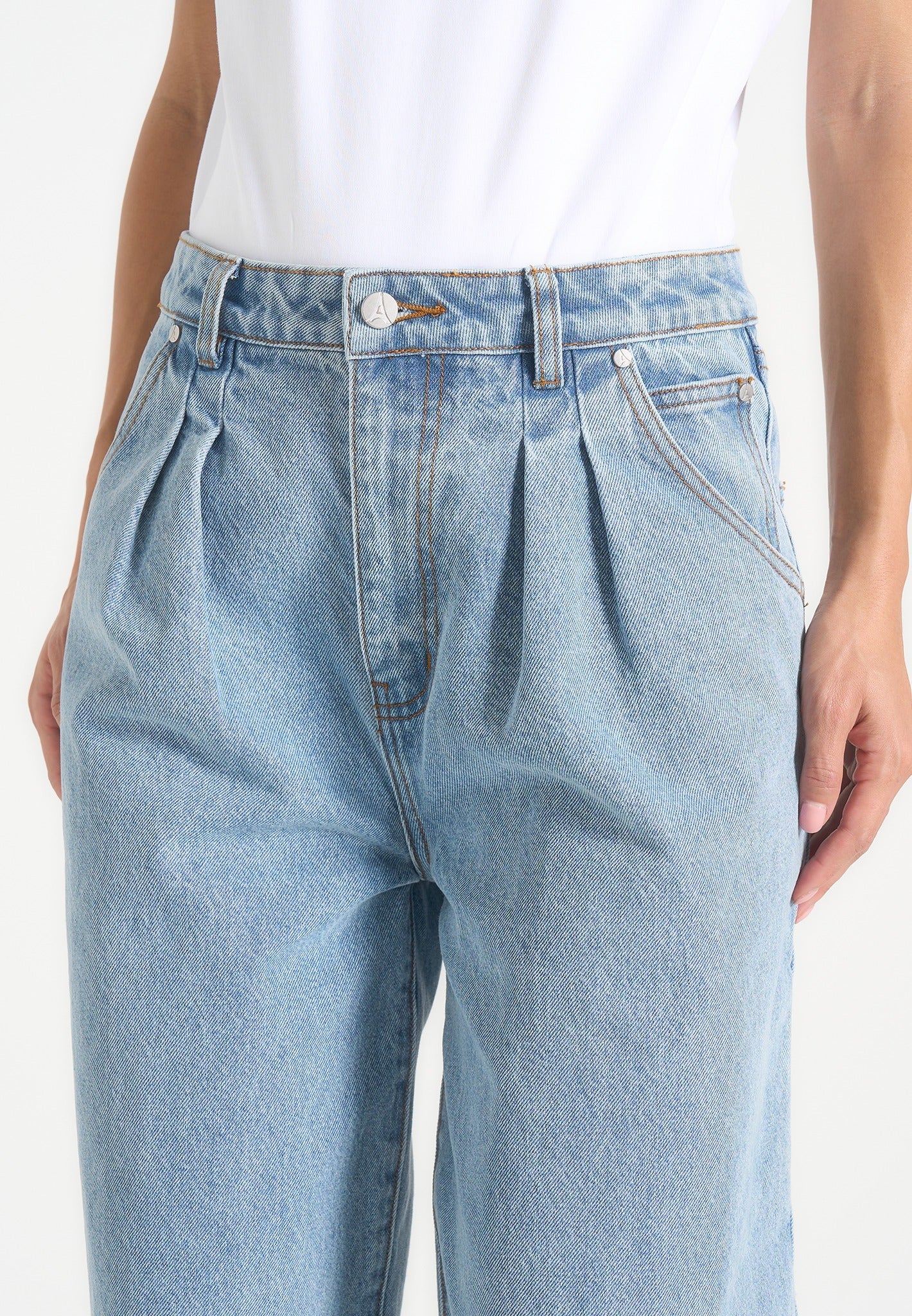 twin-pleat-denim-jeans-mid-wash