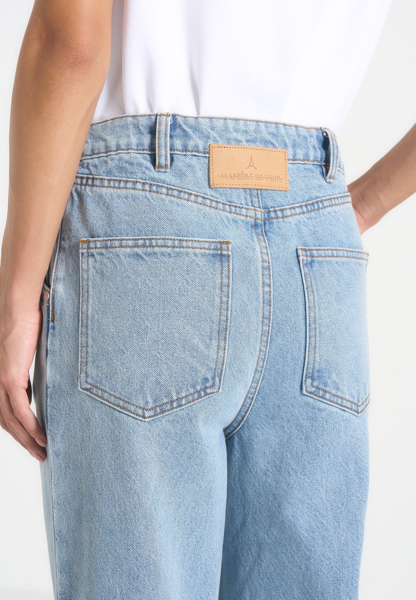 twin-pleat-denim-jeans-mid-wash
