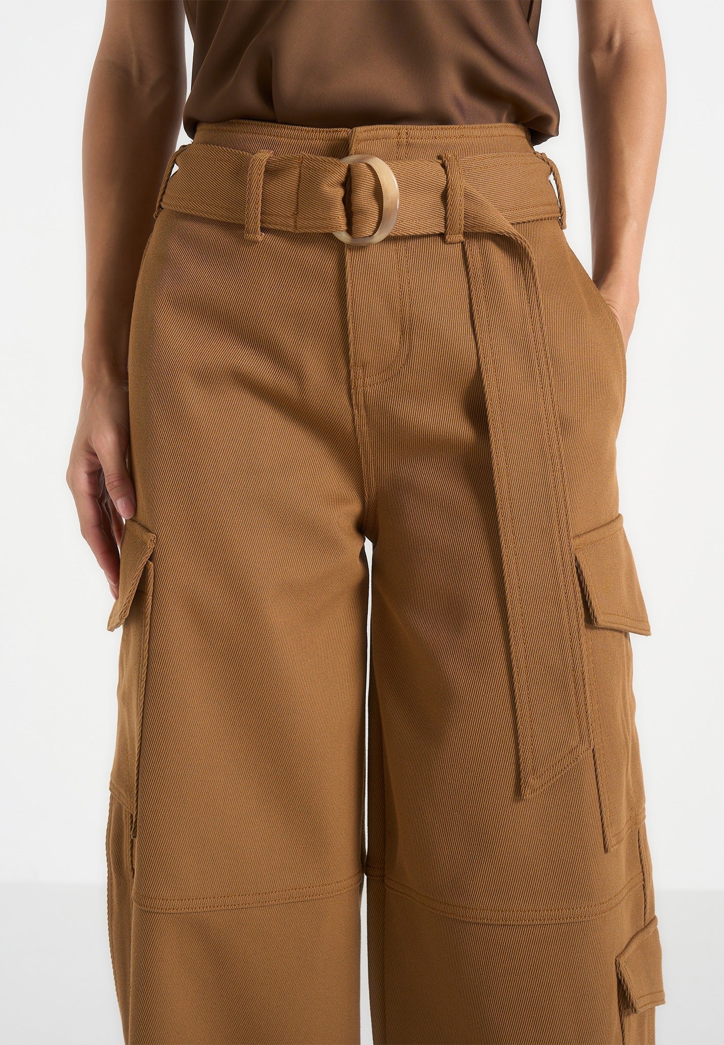 ameline-belted-strap-cargos-brown