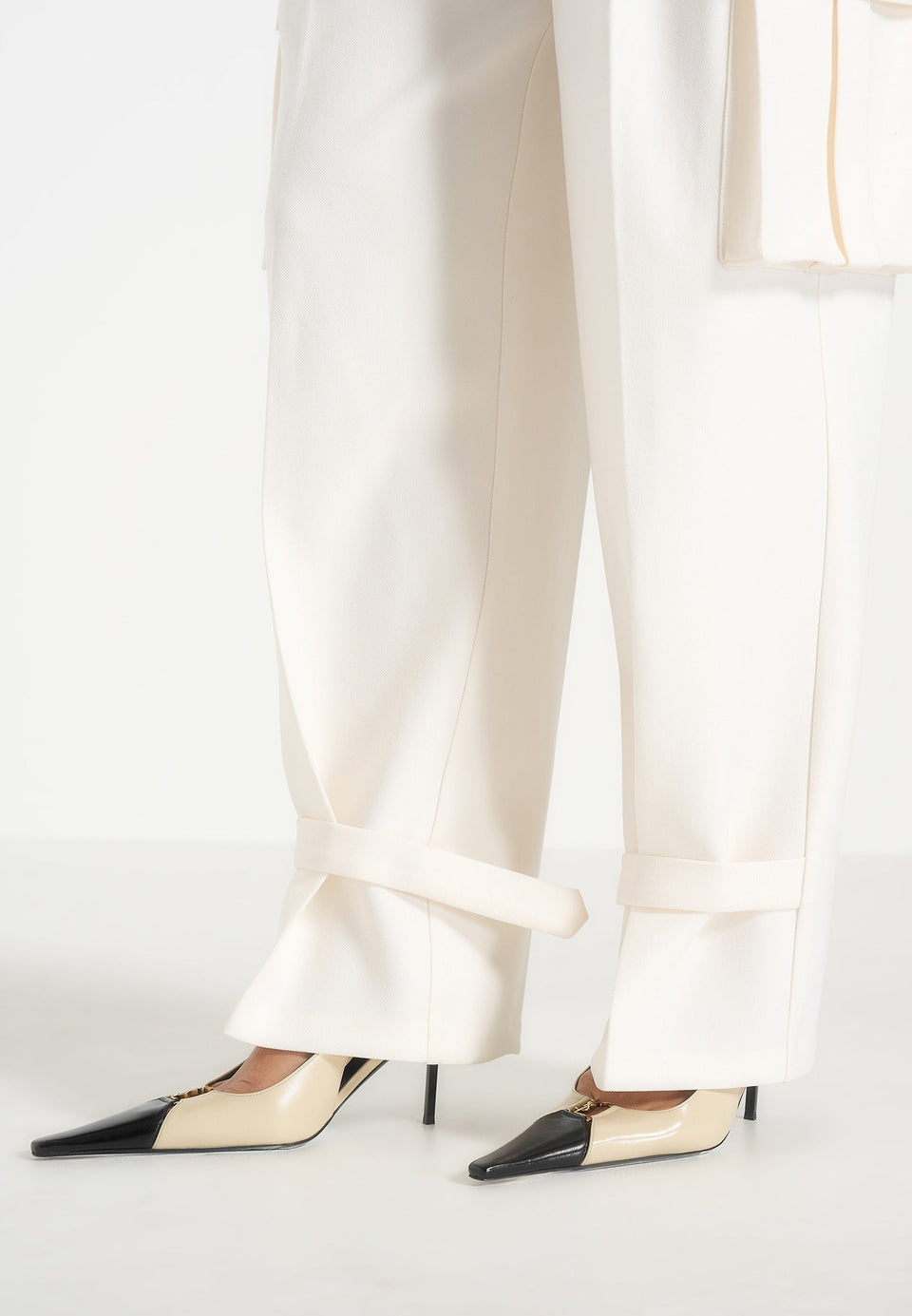 textured-tailored-pleated-cargo-trousers-white