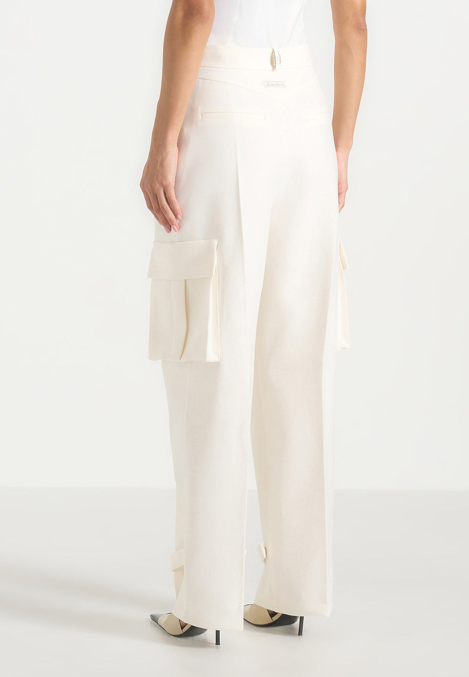 textured-tailored-pleated-cargo-trousers-white