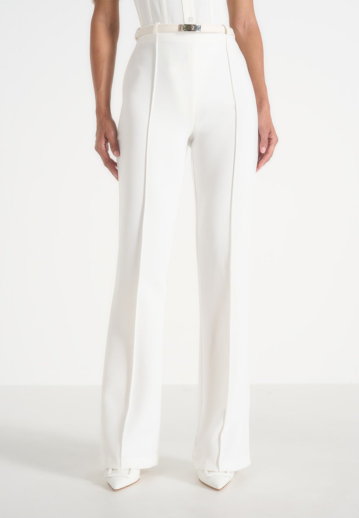 Quinn - High-Waisted Belted Fit & Flare Trousers - White