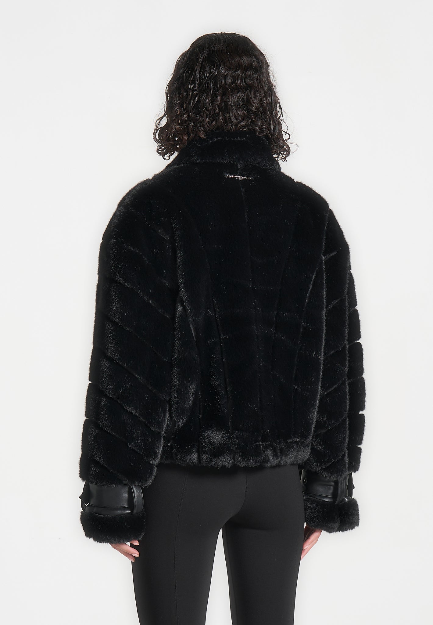 oversized-ribbed-plush-jacket-with-lapel-black