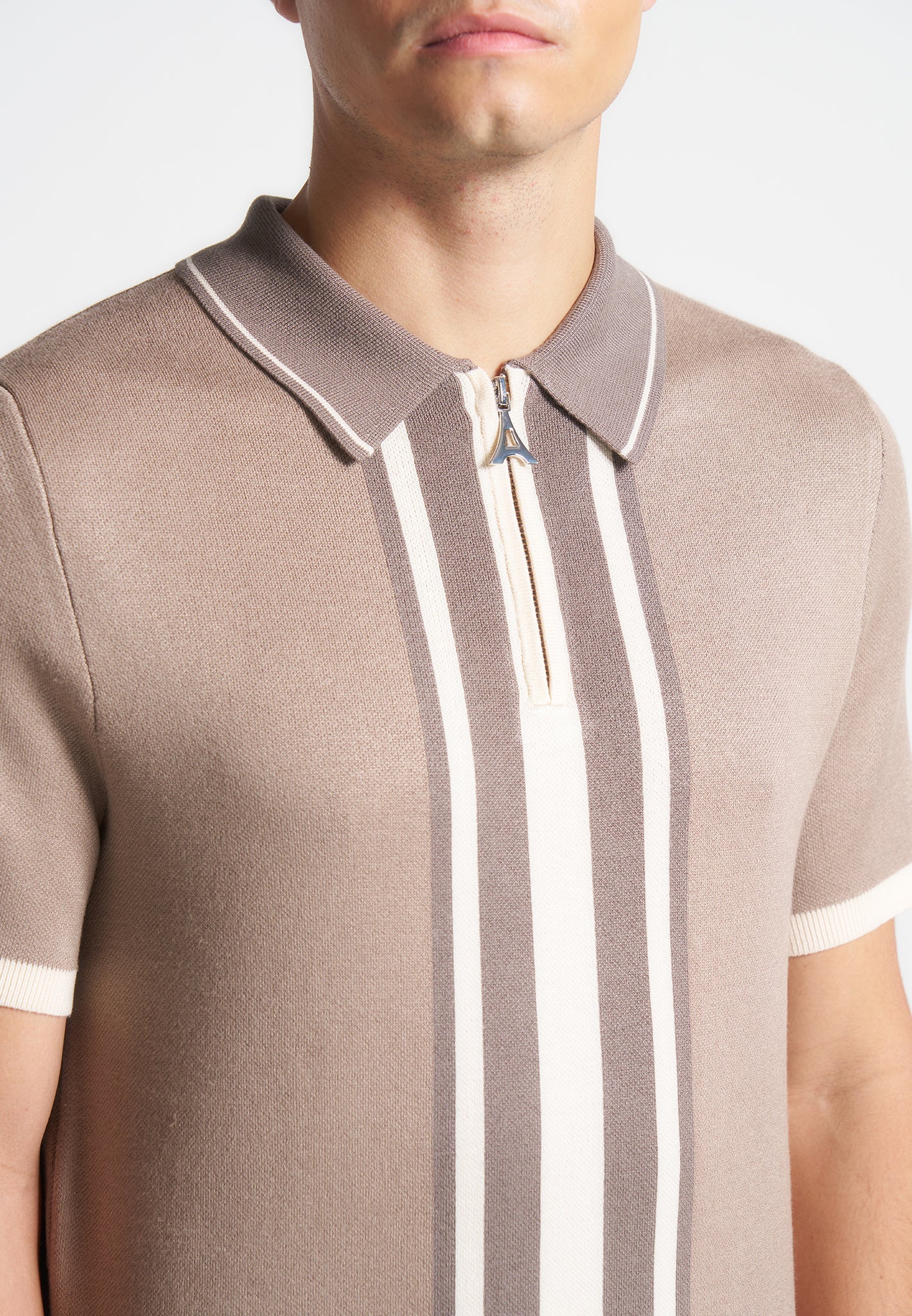 Contrast Border Knit Zip Polo Shirt - Taupe | Manière De Voir USA