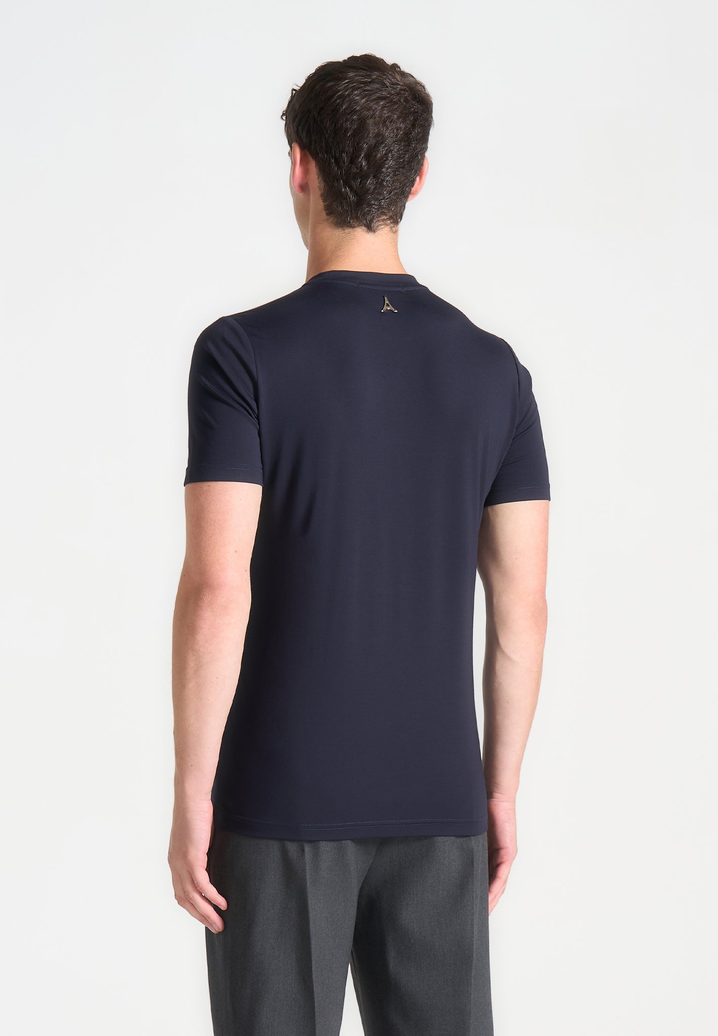 eternel-slim-fit-luxe-tshirt-navy
