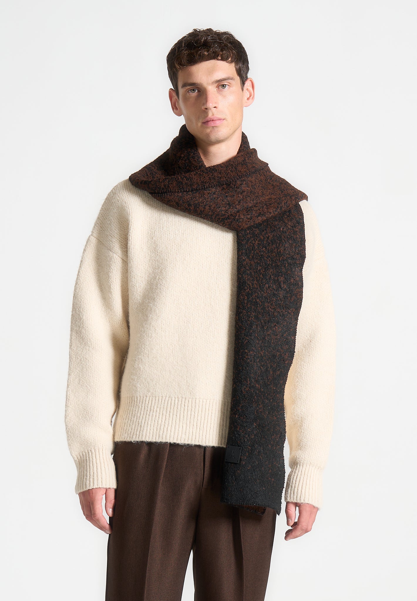 ombre-wool-knit-scarf-black-brown