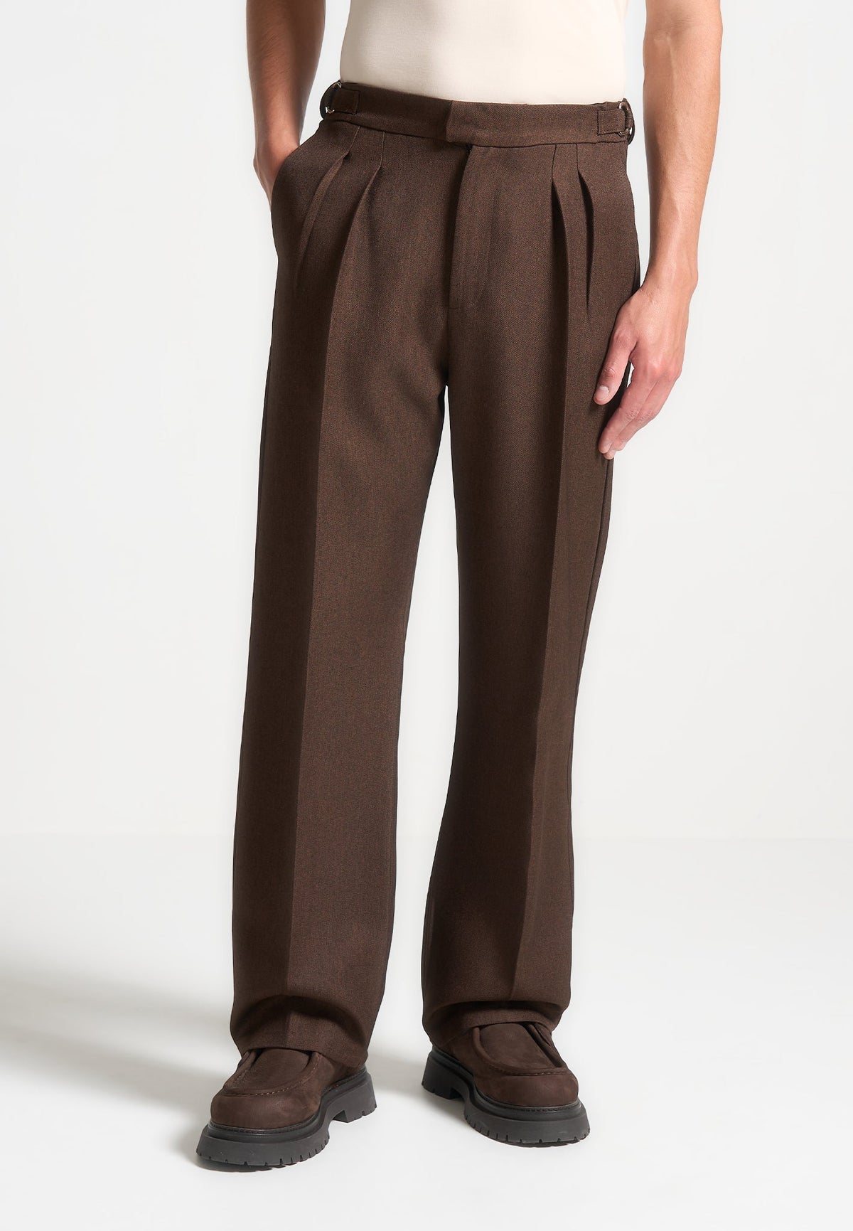 Pierre - Relaxed Fit Pleated Tailored Pants - Brown