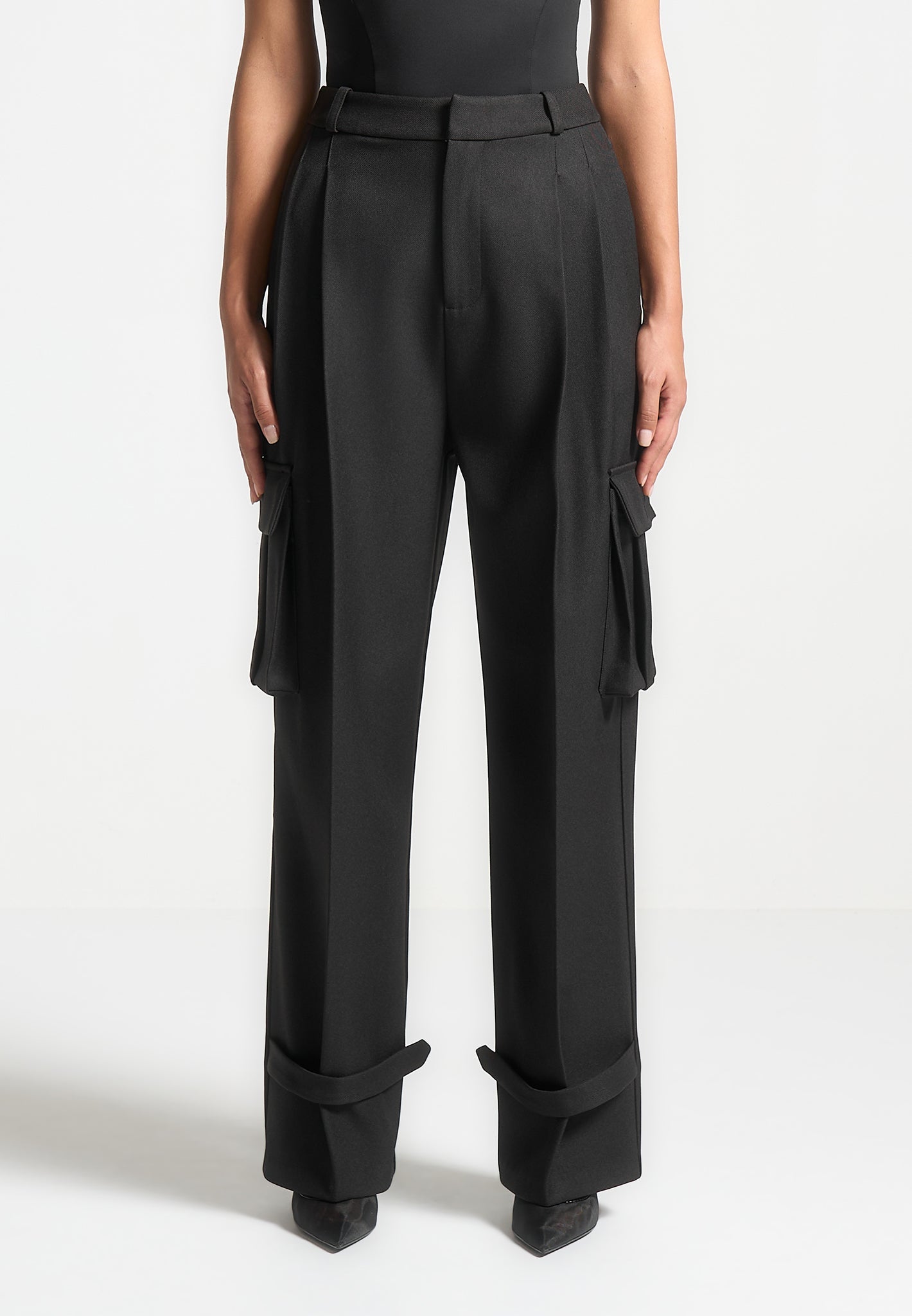 tailored-pleated-cargo-trousers-black-1