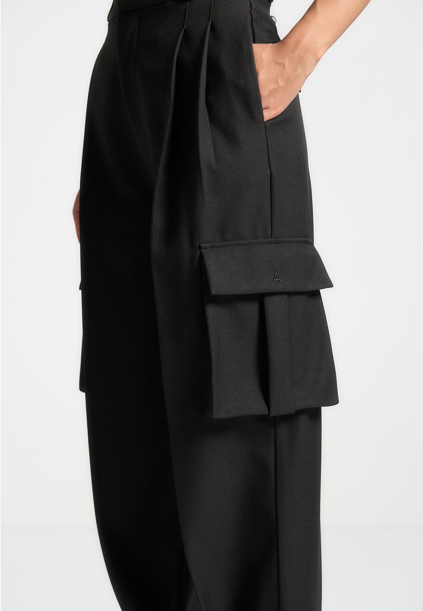 tailored-pleated-cargo-trousers-black-1
