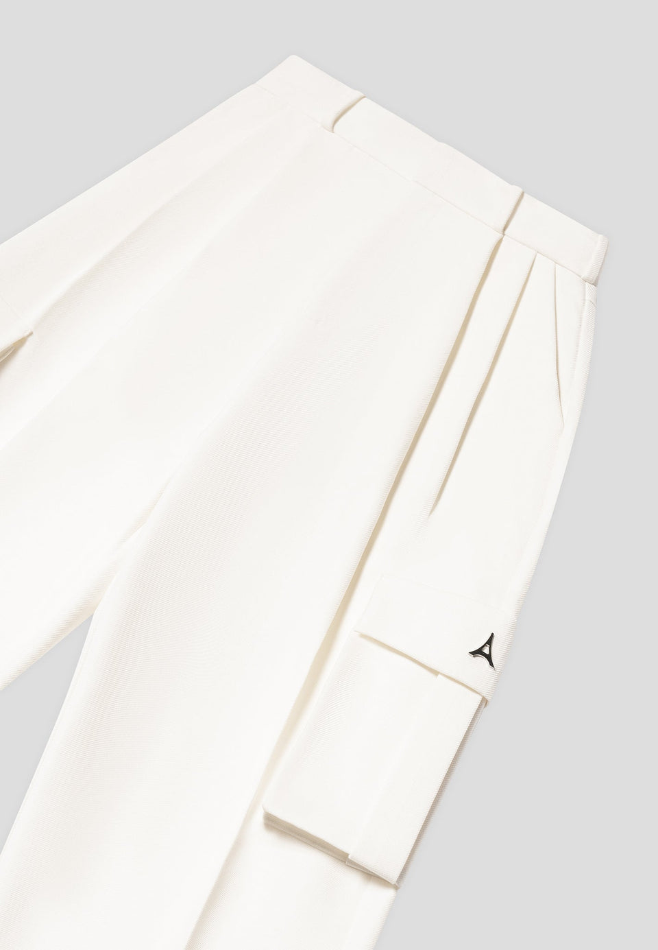 danielle-tailored-pleated-cargo-trousers-off-white